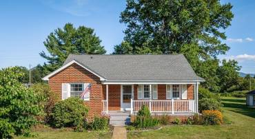 14559 SOUTH EAST SIDE HWY, GROTTOES, Virginia 24441, 3 Bedrooms Bedrooms, ,1 BathroomBathrooms,Residential,14559 SOUTH EAST SIDE HWY,680329 MLS # 680329