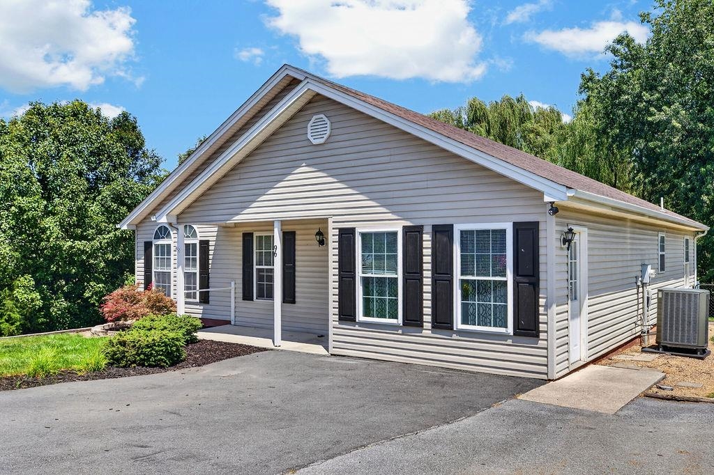 96 SOMERSET DR, WEYERS CAVE, Virginia 24486, 3 Bedrooms Bedrooms, ,2 BathroomsBathrooms,Residential,96 SOMERSET DR,680338 MLS # 680338 96 SOMERSET DR, WEYERS CAVE, Virginia 24486, 3 Bedrooms Bedrooms, ,2 BathroomsBathrooms,Residential,96 SOMERSET DR,680338 MLS # 680338