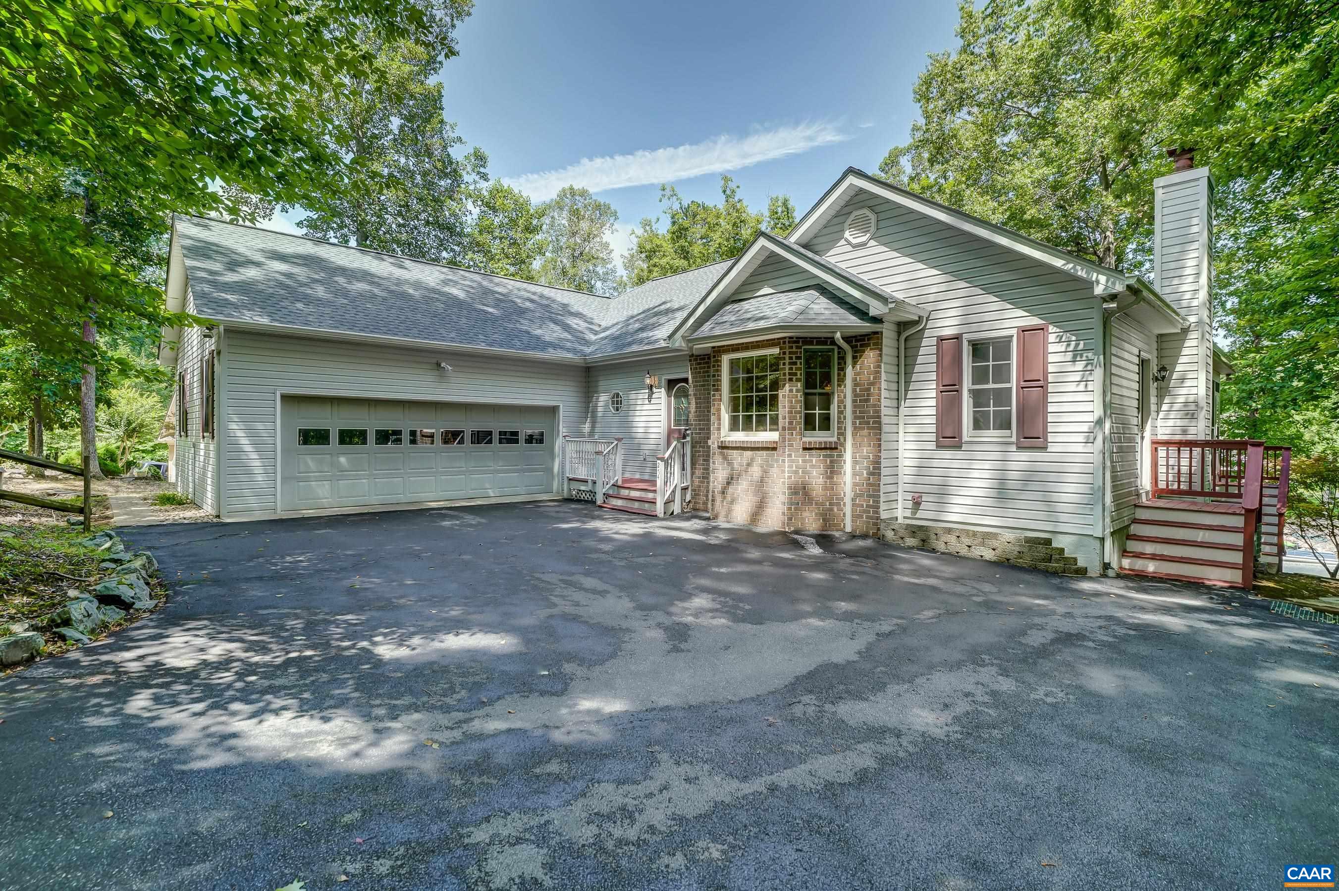 One level living home with lakefront living! One level living home with lakefront living!