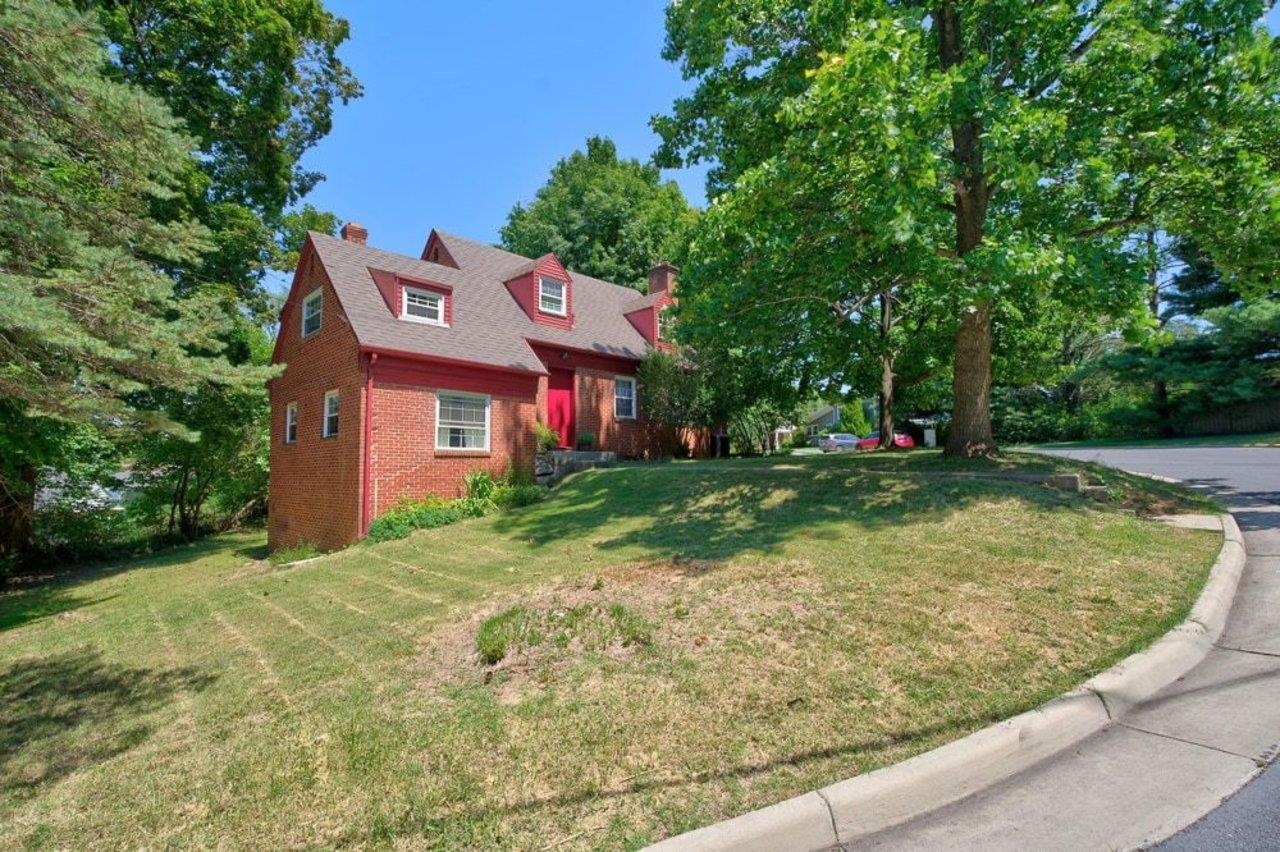 110 CRESCENT DR, HARRISONBURG, Virginia 22801, 3 Bedrooms Bedrooms, ,2 BathroomsBathrooms,Residential,110 CRESCENT DR,680349 MLS # 680349 110 CRESCENT DR, HARRISONBURG, Virginia 22801, 3 Bedrooms Bedrooms, ,2 BathroomsBathrooms,Residential,110 CRESCENT DR,680349 MLS # 680349