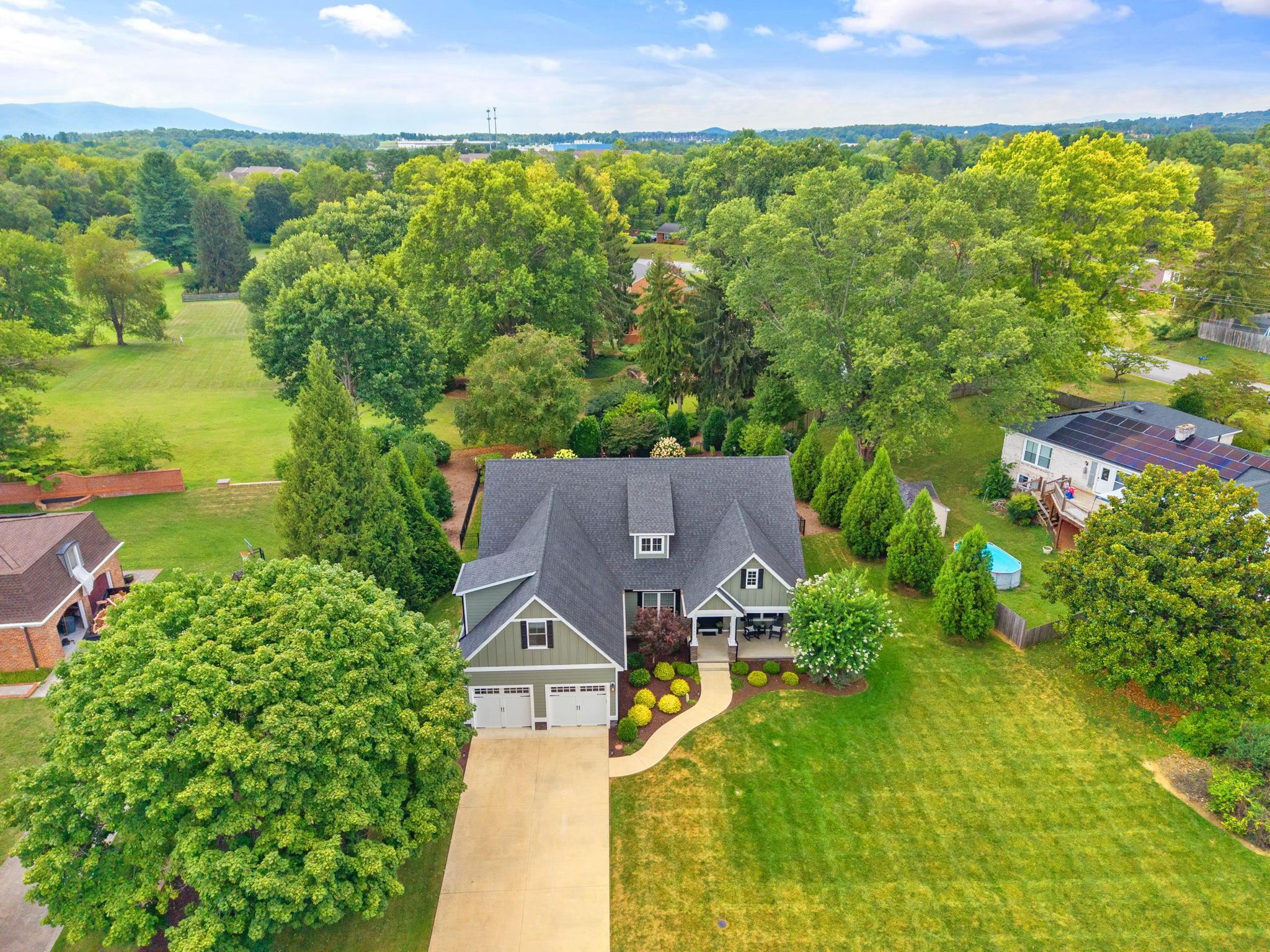 1311 GREENBRIER RD, WAYNESBORO, Virginia 22980, 4 Bedrooms Bedrooms, ,3 BathroomsBathrooms,Residential,1311 GREENBRIER RD,680351 MLS # 680351 1311 GREENBRIER RD, WAYNESBORO, Virginia 22980, 4 Bedrooms Bedrooms, ,3 BathroomsBathrooms,Residential,1311 GREENBRIER RD,680351 MLS # 680351