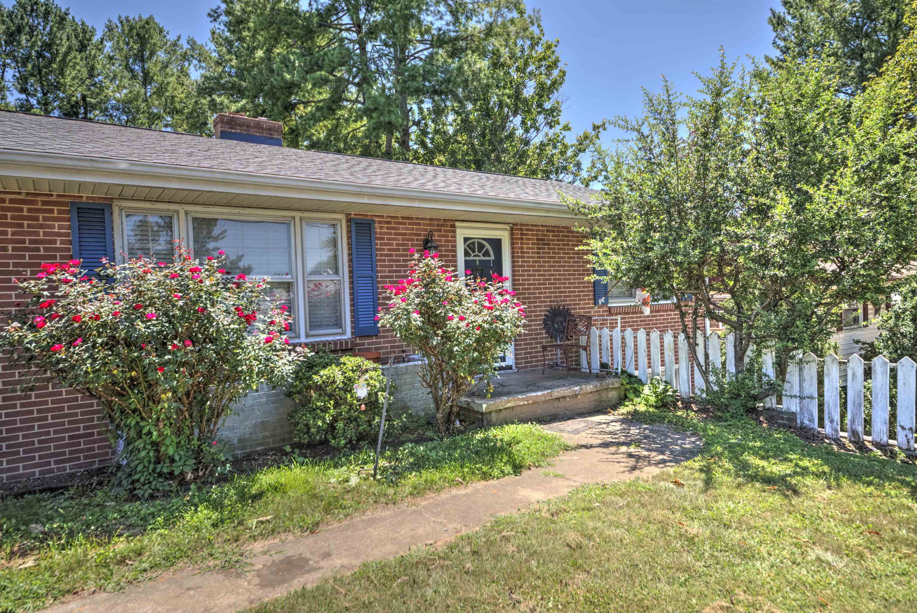 2210 BARE ST, STAUNTON, Virginia 24401, 3 Bedrooms Bedrooms, ,1 BathroomBathrooms,Residential,2210 BARE ST,680353 MLS # 680353 2210 BARE ST, STAUNTON, Virginia 24401, 3 Bedrooms Bedrooms, ,1 BathroomBathrooms,Residential,2210 BARE ST,680353 MLS # 680353