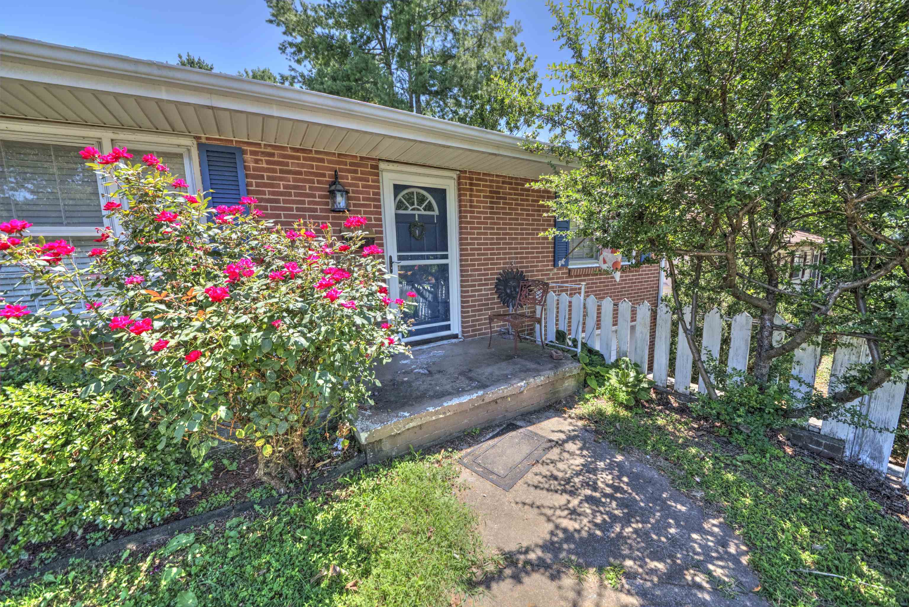 2210 BARE ST, STAUNTON, Virginia 24401, 3 Bedrooms Bedrooms, ,1 BathroomBathrooms,Residential,2210 BARE ST,680353 MLS # 680353 2210 BARE ST, STAUNTON, Virginia 24401, 3 Bedrooms Bedrooms, ,1 BathroomBathrooms,Residential,2210 BARE ST,680353 MLS # 680353