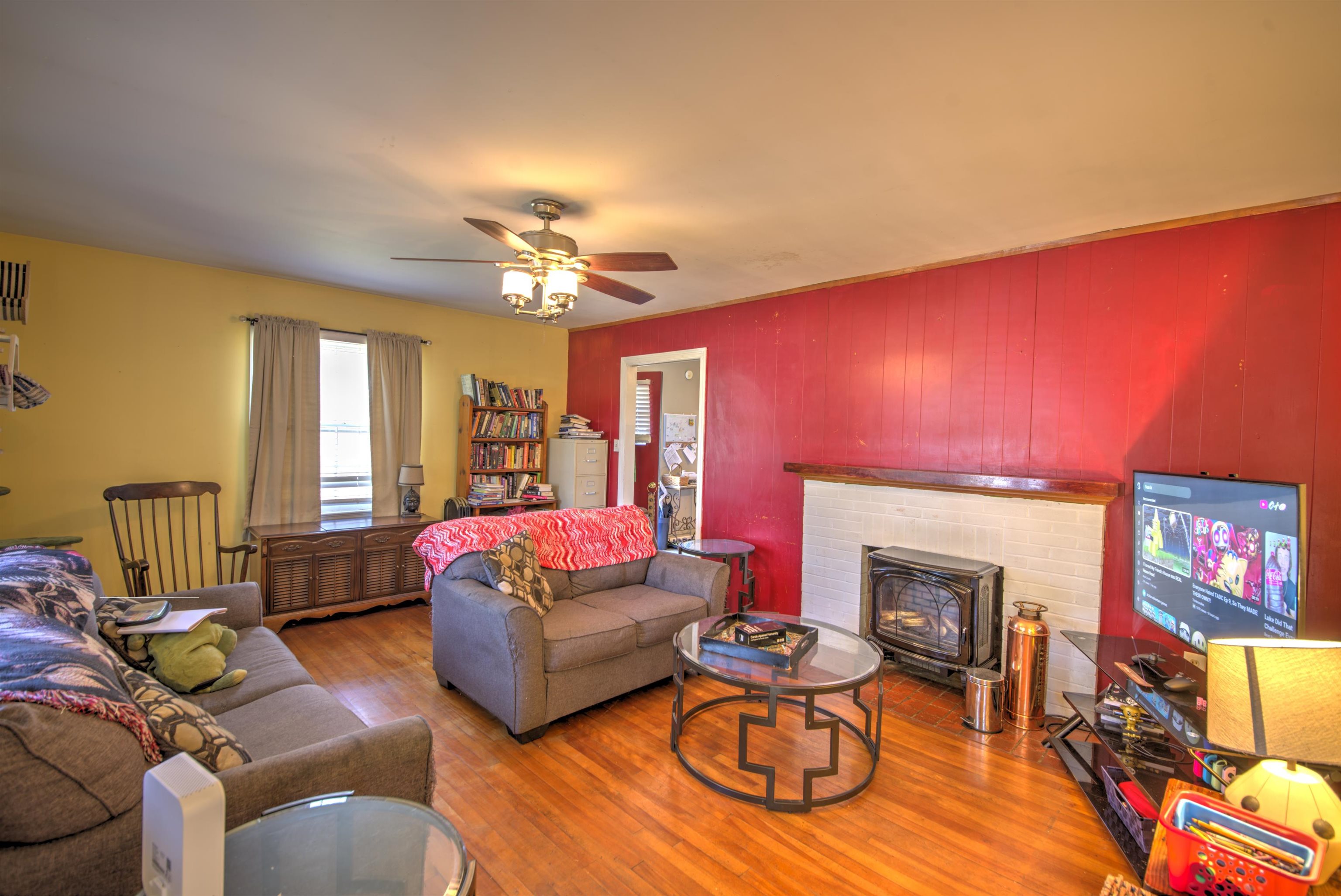 2210 BARE ST, STAUNTON, Virginia 24401, 3 Bedrooms Bedrooms, ,1 BathroomBathrooms,Residential,2210 BARE ST,680353 MLS # 680353 2210 BARE ST, STAUNTON, Virginia 24401, 3 Bedrooms Bedrooms, ,1 BathroomBathrooms,Residential,2210 BARE ST,680353 MLS # 680353