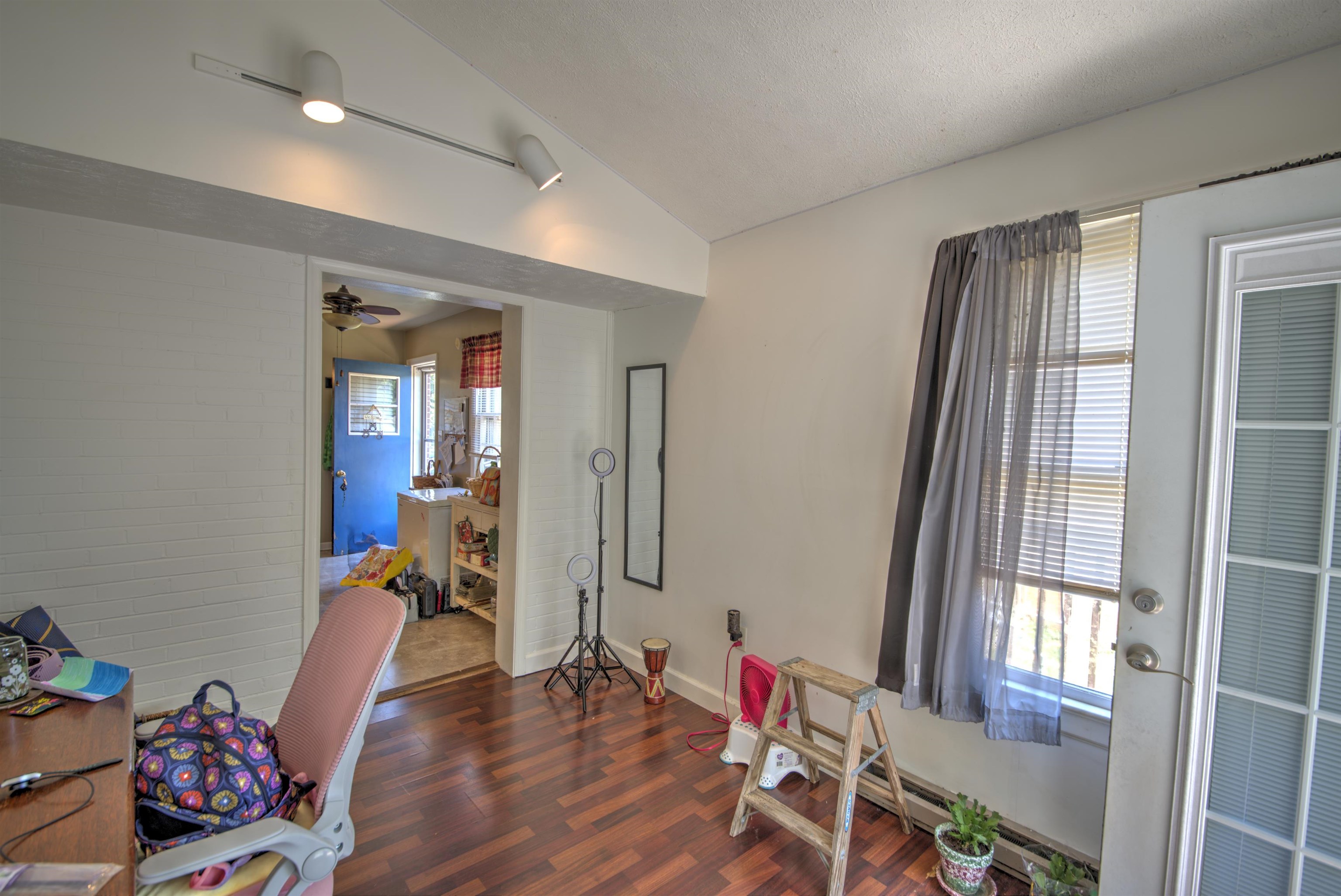 2210 BARE ST, STAUNTON, Virginia 24401, 3 Bedrooms Bedrooms, ,1 BathroomBathrooms,Residential,2210 BARE ST,680353 MLS # 680353 2210 BARE ST, STAUNTON, Virginia 24401, 3 Bedrooms Bedrooms, ,1 BathroomBathrooms,Residential,2210 BARE ST,680353 MLS # 680353