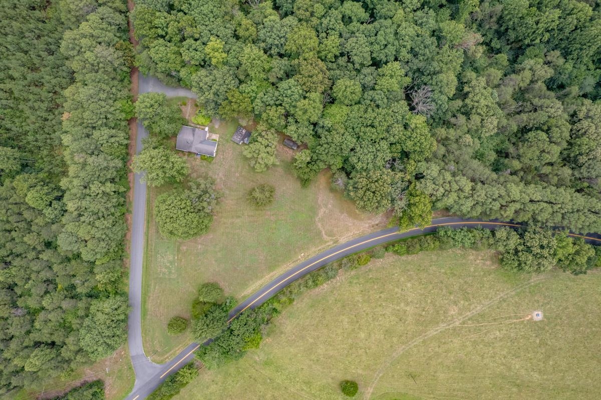 925 DURRETT RIDGE RD, EARLYSVILLE, Virginia 22936, 3 Bedrooms Bedrooms, ,2 BathroomsBathrooms,Residential,925 DURRETT RIDGE RD,679882 MLS # 679882 925 DURRETT RIDGE RD, EARLYSVILLE, Virginia 22936, 3 Bedrooms Bedrooms, ,2 BathroomsBathrooms,Residential,925 DURRETT RIDGE RD,679882 MLS # 679882