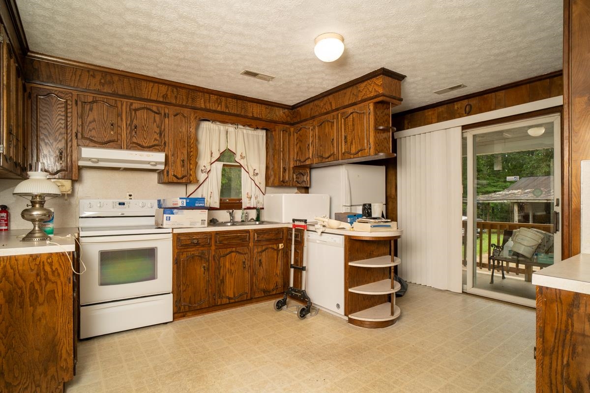 925 DURRETT RIDGE RD, EARLYSVILLE, Virginia 22936, 3 Bedrooms Bedrooms, ,2 BathroomsBathrooms,Residential,925 DURRETT RIDGE RD,679882 MLS # 679882 925 DURRETT RIDGE RD, EARLYSVILLE, Virginia 22936, 3 Bedrooms Bedrooms, ,2 BathroomsBathrooms,Residential,925 DURRETT RIDGE RD,679882 MLS # 679882