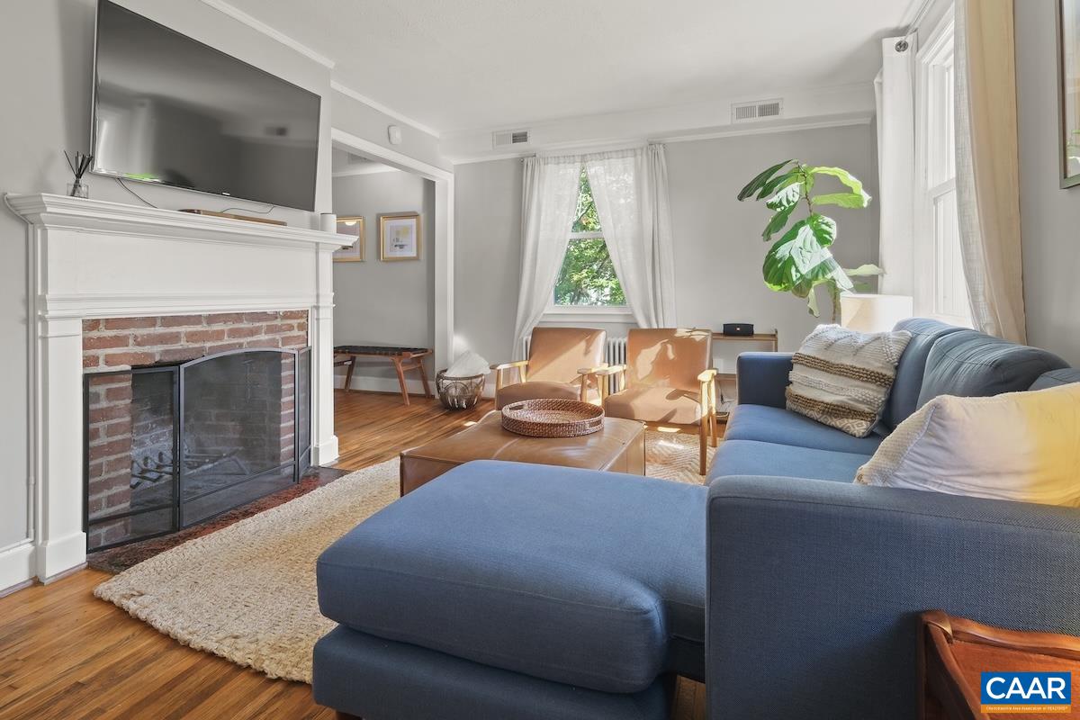 2217 HILL ST, CHARLOTTESVILLE, Virginia 22903, 3 Bedrooms Bedrooms, ,1 BathroomBathrooms,Residential,2217 HILL ST,680211 MLS # 680211 2217 HILL ST, CHARLOTTESVILLE, Virginia 22903, 3 Bedrooms Bedrooms, ,1 BathroomBathrooms,Residential,2217 HILL ST,680211 MLS # 680211