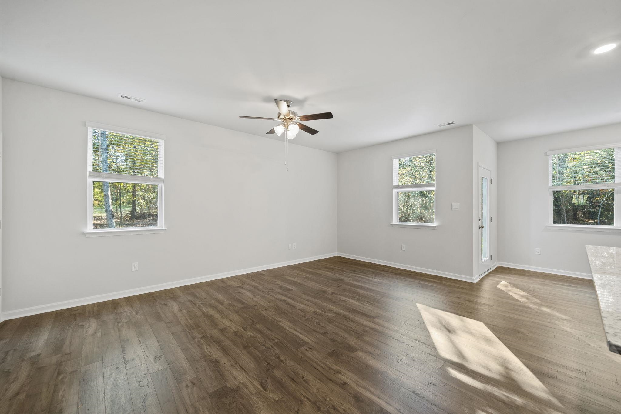 108 SOUTHVIEW DR, STAUNTON, Virginia 24401, 4 Bedrooms Bedrooms, ,2 BathroomsBathrooms,Residential,108 SOUTHVIEW DR,680365 MLS # 680365