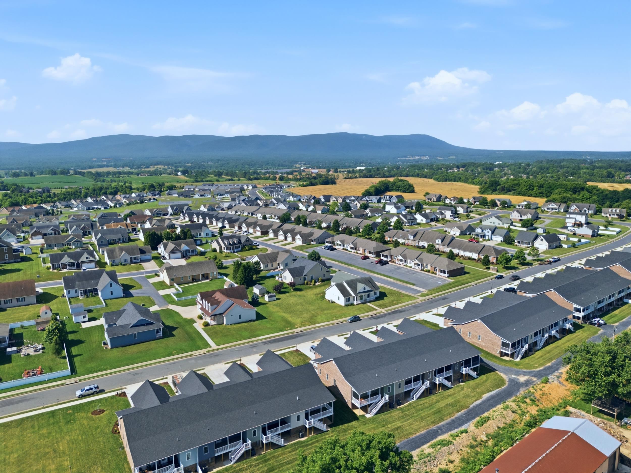 76 FOSSIL DR, STUARTS DRAFT, Virginia 24477, 2 Bedrooms Bedrooms, ,2 BathroomsBathrooms,Residential,76 FOSSIL DR,680369 MLS # 680369