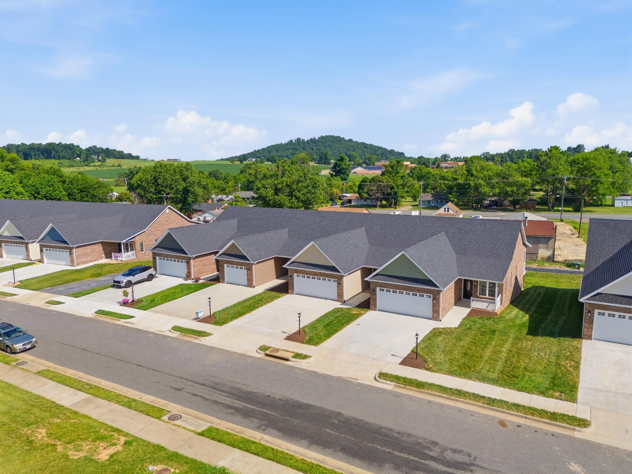 76 FOSSIL DR, STUARTS DRAFT, Virginia 24477, 2 Bedrooms Bedrooms, ,2 BathroomsBathrooms,Residential,76 FOSSIL DR,680369 MLS # 680369