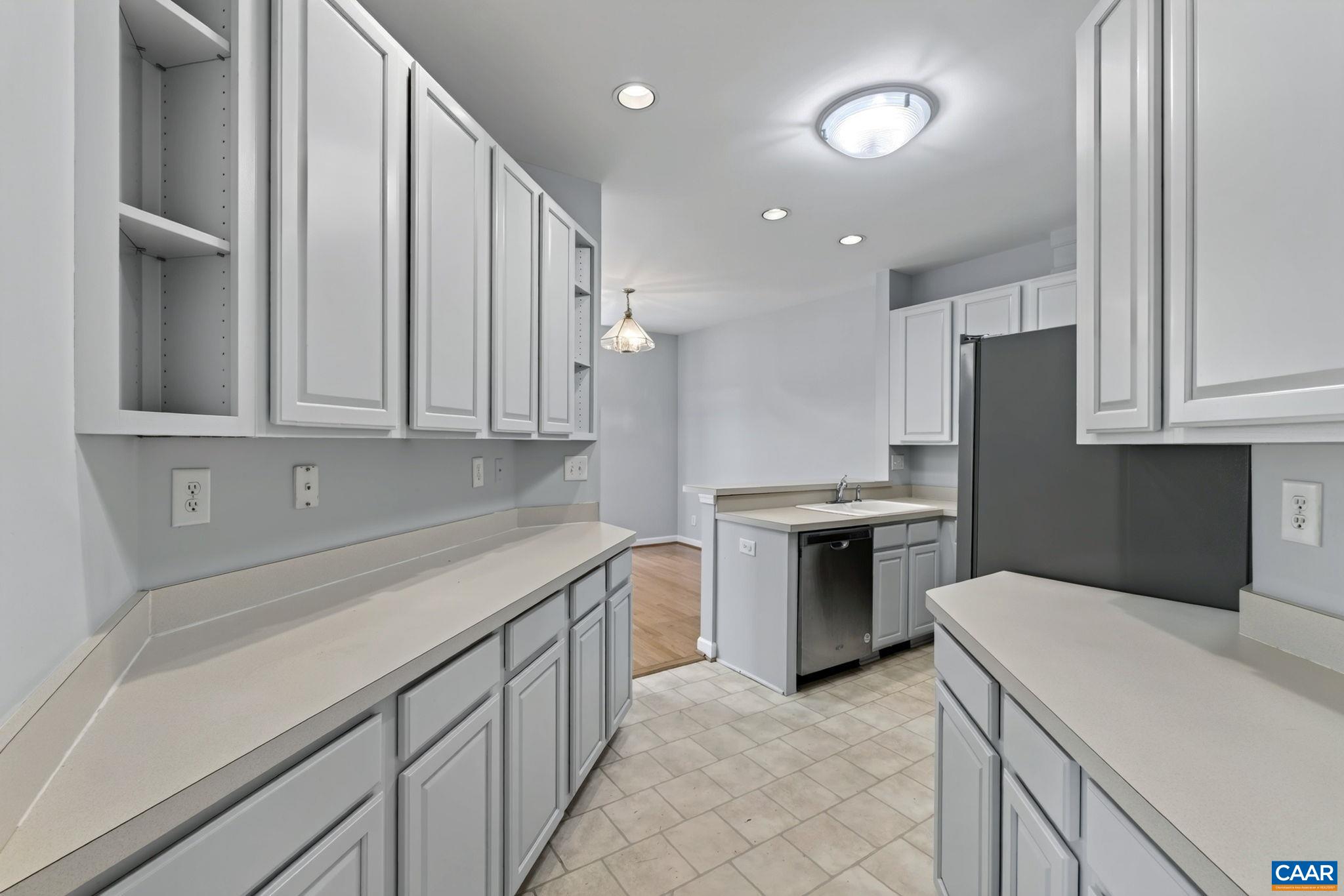 2309 RAVENSWOOD CT, CHARLOTTESVILLE, Virginia 22911, 3 Bedrooms Bedrooms, ,2 BathroomsBathrooms,Residential,2309 RAVENSWOOD CT,680380 MLS # 680380 2309 RAVENSWOOD CT, CHARLOTTESVILLE, Virginia 22911, 3 Bedrooms Bedrooms, ,2 BathroomsBathrooms,Residential,2309 RAVENSWOOD CT,680380 MLS # 680380