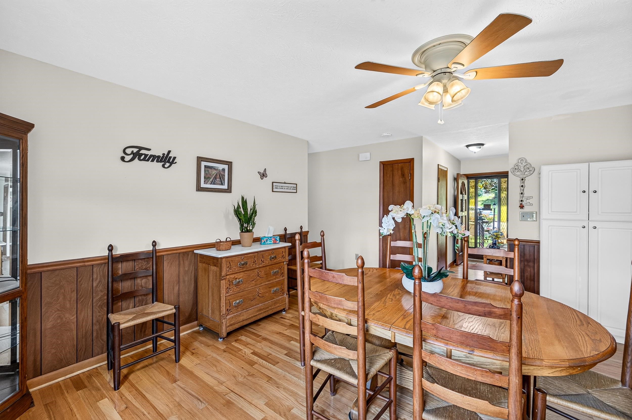 702 RITCHIE BLVD, STAUNTON, Virginia 24401, 5 Bedrooms Bedrooms, ,3 BathroomsBathrooms,Residential,702 RITCHIE BLVD,680381 MLS # 680381 702 RITCHIE BLVD, STAUNTON, Virginia 24401, 5 Bedrooms Bedrooms, ,3 BathroomsBathrooms,Residential,702 RITCHIE BLVD,680381 MLS # 680381