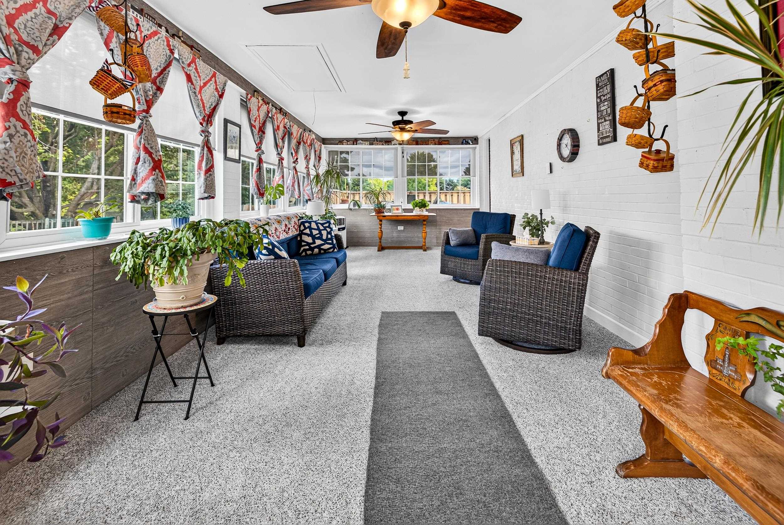 702 RITCHIE BLVD, STAUNTON, Virginia 24401, 5 Bedrooms Bedrooms, ,3 BathroomsBathrooms,Residential,702 RITCHIE BLVD,680381 MLS # 680381 702 RITCHIE BLVD, STAUNTON, Virginia 24401, 5 Bedrooms Bedrooms, ,3 BathroomsBathrooms,Residential,702 RITCHIE BLVD,680381 MLS # 680381