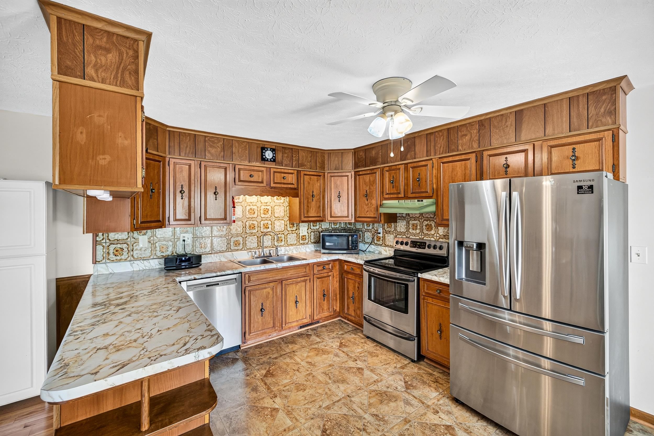 702 RITCHIE BLVD, STAUNTON, Virginia 24401, 5 Bedrooms Bedrooms, ,3 BathroomsBathrooms,Residential,702 RITCHIE BLVD,680381 MLS # 680381 702 RITCHIE BLVD, STAUNTON, Virginia 24401, 5 Bedrooms Bedrooms, ,3 BathroomsBathrooms,Residential,702 RITCHIE BLVD,680381 MLS # 680381