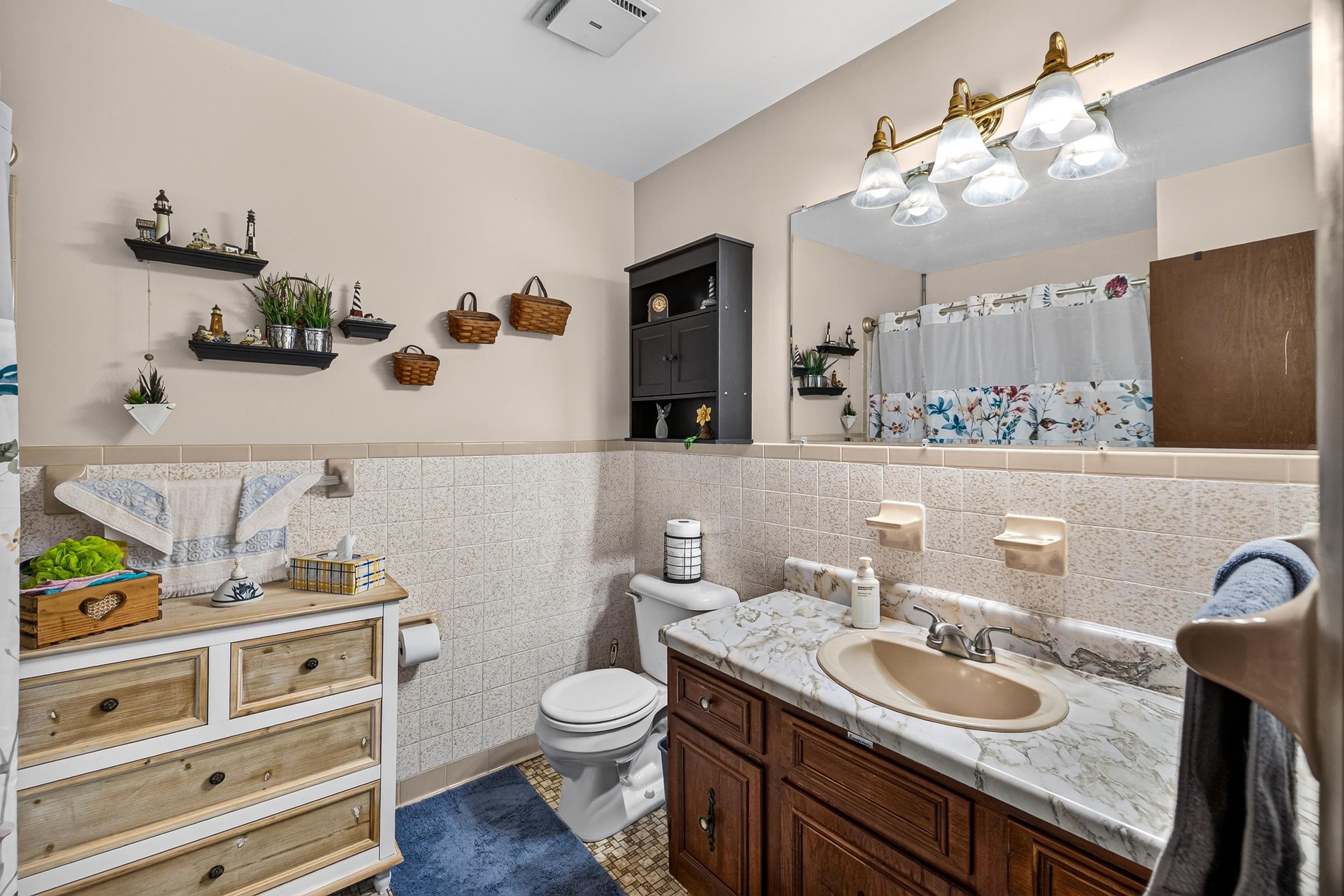 702 RITCHIE BLVD, STAUNTON, Virginia 24401, 5 Bedrooms Bedrooms, ,3 BathroomsBathrooms,Residential,702 RITCHIE BLVD,680381 MLS # 680381 702 RITCHIE BLVD, STAUNTON, Virginia 24401, 5 Bedrooms Bedrooms, ,3 BathroomsBathrooms,Residential,702 RITCHIE BLVD,680381 MLS # 680381