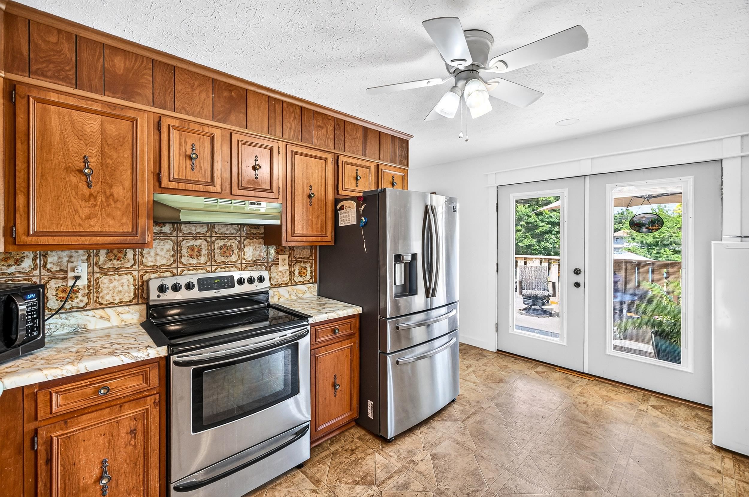 702 RITCHIE BLVD, STAUNTON, Virginia 24401, 5 Bedrooms Bedrooms, ,3 BathroomsBathrooms,Residential,702 RITCHIE BLVD,680381 MLS # 680381 702 RITCHIE BLVD, STAUNTON, Virginia 24401, 5 Bedrooms Bedrooms, ,3 BathroomsBathrooms,Residential,702 RITCHIE BLVD,680381 MLS # 680381