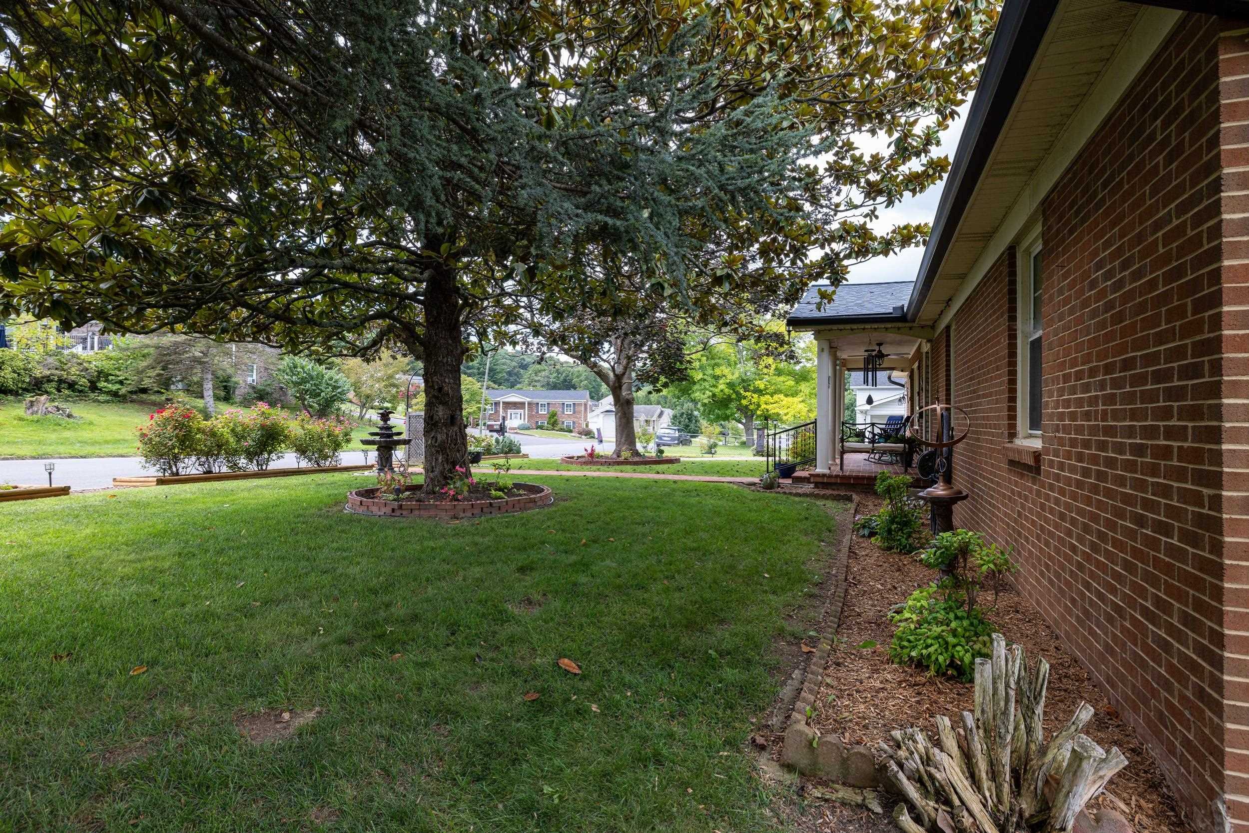 702 RITCHIE BLVD, STAUNTON, Virginia 24401, 5 Bedrooms Bedrooms, ,3 BathroomsBathrooms,Residential,702 RITCHIE BLVD,680381 MLS # 680381 702 RITCHIE BLVD, STAUNTON, Virginia 24401, 5 Bedrooms Bedrooms, ,3 BathroomsBathrooms,Residential,702 RITCHIE BLVD,680381 MLS # 680381