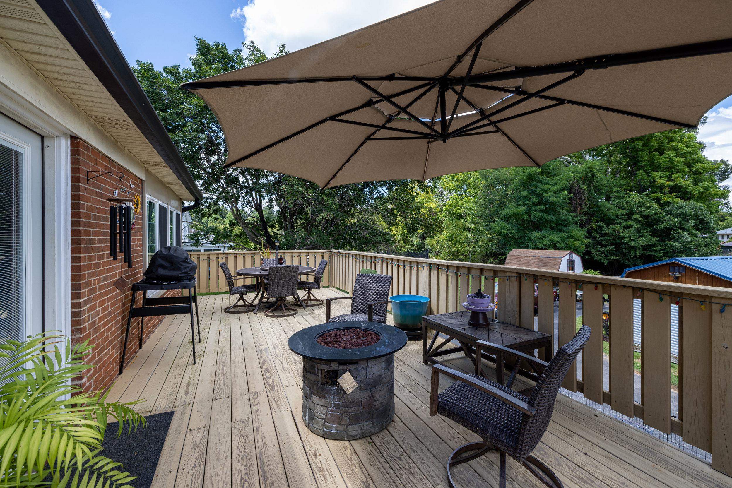 702 RITCHIE BLVD, STAUNTON, Virginia 24401, 5 Bedrooms Bedrooms, ,3 BathroomsBathrooms,Residential,702 RITCHIE BLVD,680381 MLS # 680381 702 RITCHIE BLVD, STAUNTON, Virginia 24401, 5 Bedrooms Bedrooms, ,3 BathroomsBathrooms,Residential,702 RITCHIE BLVD,680381 MLS # 680381