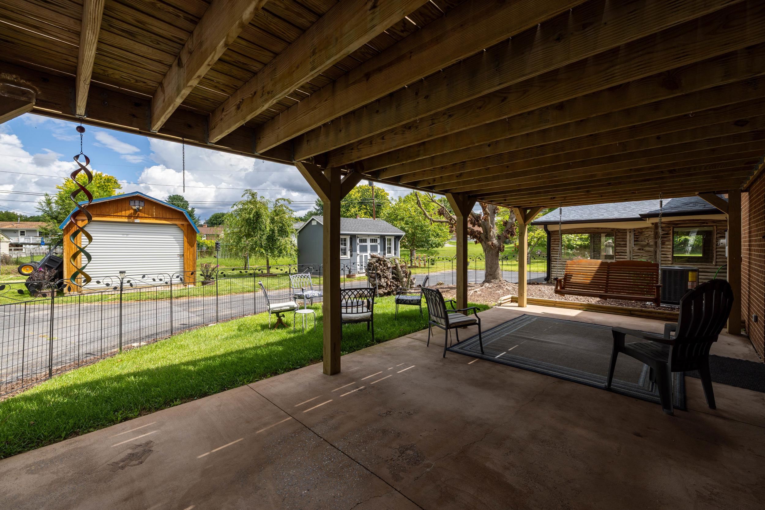702 RITCHIE BLVD, STAUNTON, Virginia 24401, 5 Bedrooms Bedrooms, ,3 BathroomsBathrooms,Residential,702 RITCHIE BLVD,680381 MLS # 680381 702 RITCHIE BLVD, STAUNTON, Virginia 24401, 5 Bedrooms Bedrooms, ,3 BathroomsBathrooms,Residential,702 RITCHIE BLVD,680381 MLS # 680381