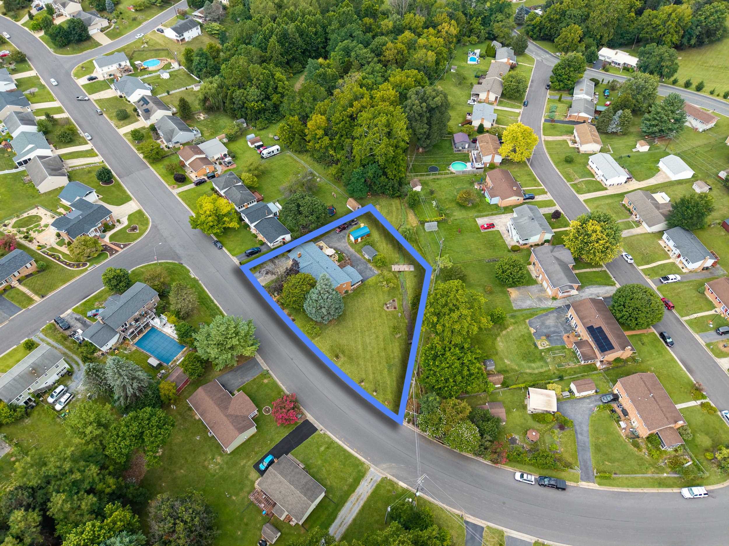 702 RITCHIE BLVD, STAUNTON, Virginia 24401, 5 Bedrooms Bedrooms, ,3 BathroomsBathrooms,Residential,702 RITCHIE BLVD,680381 MLS # 680381 702 RITCHIE BLVD, STAUNTON, Virginia 24401, 5 Bedrooms Bedrooms, ,3 BathroomsBathrooms,Residential,702 RITCHIE BLVD,680381 MLS # 680381