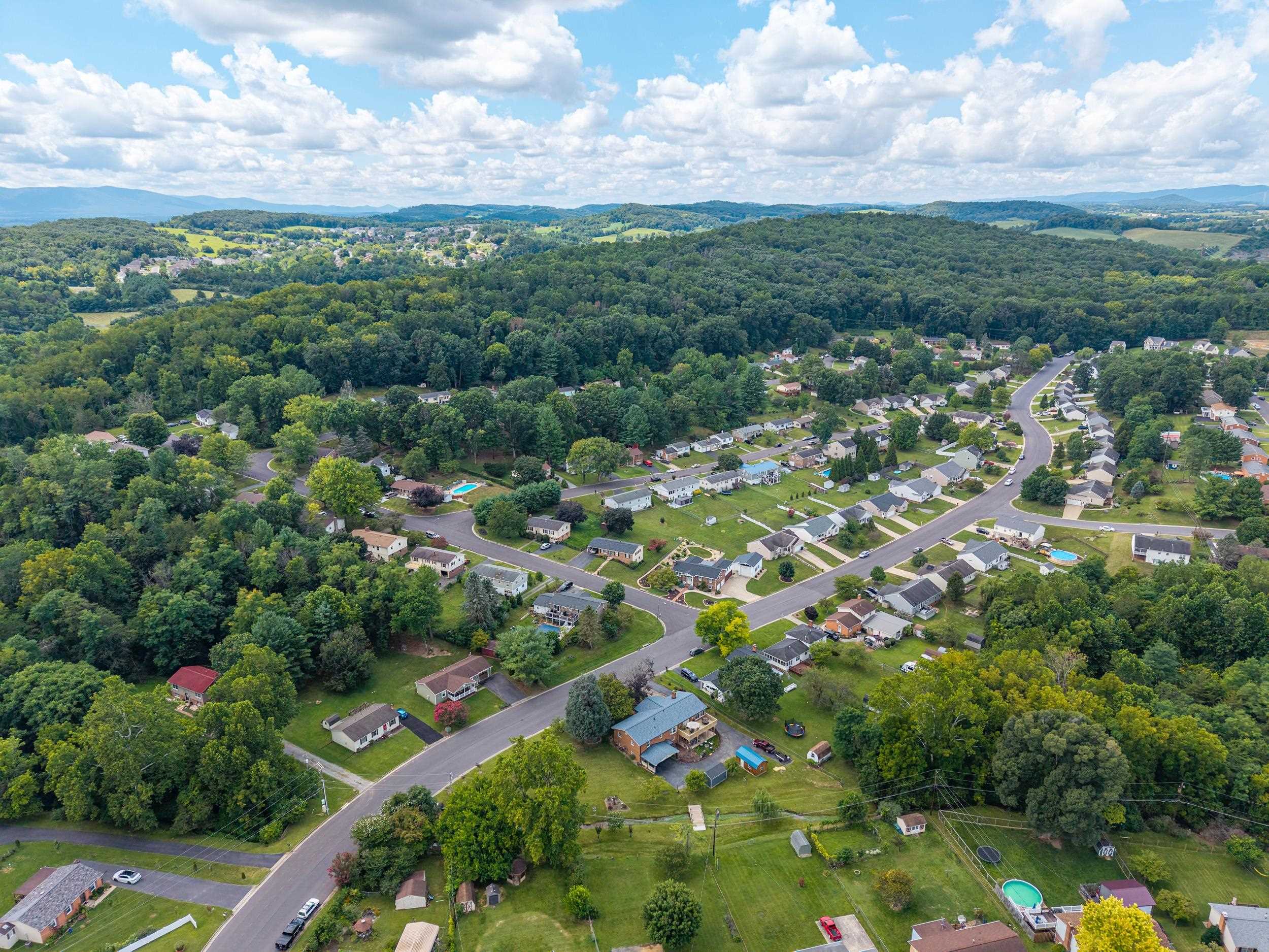 702 RITCHIE BLVD, STAUNTON, Virginia 24401, 5 Bedrooms Bedrooms, ,3 BathroomsBathrooms,Residential,702 RITCHIE BLVD,680381 MLS # 680381 702 RITCHIE BLVD, STAUNTON, Virginia 24401, 5 Bedrooms Bedrooms, ,3 BathroomsBathrooms,Residential,702 RITCHIE BLVD,680381 MLS # 680381