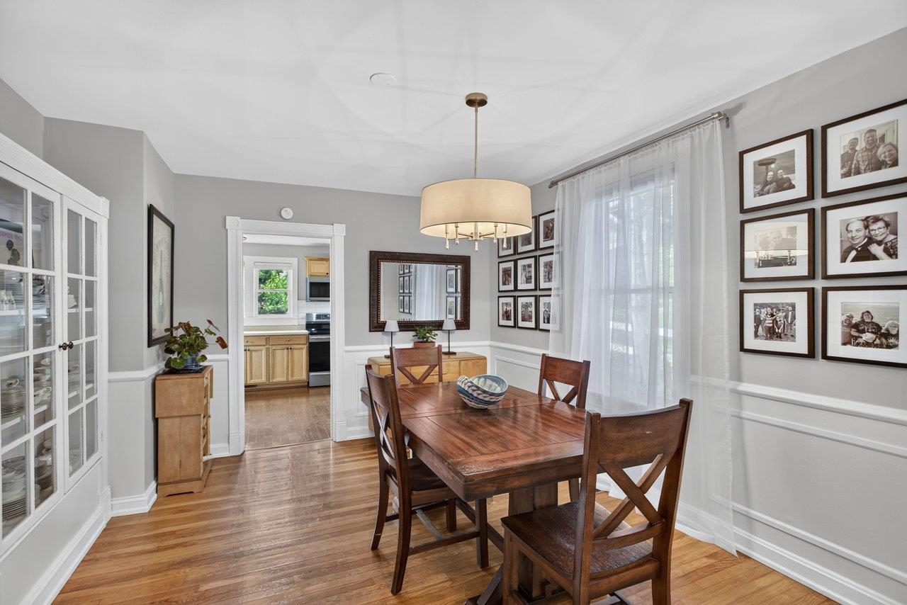 18 E PEABODY ST, STAUNTON, Virginia 24401, 4 Bedrooms Bedrooms, ,2 BathroomsBathrooms,Residential,18 E PEABODY ST,680390 MLS # 680390