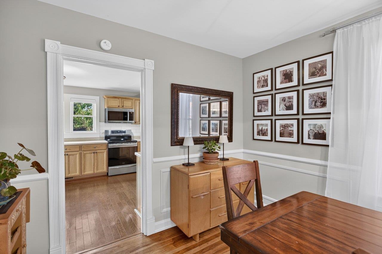 18 E PEABODY ST, STAUNTON, Virginia 24401, 4 Bedrooms Bedrooms, ,2 BathroomsBathrooms,Residential,18 E PEABODY ST,680390 MLS # 680390