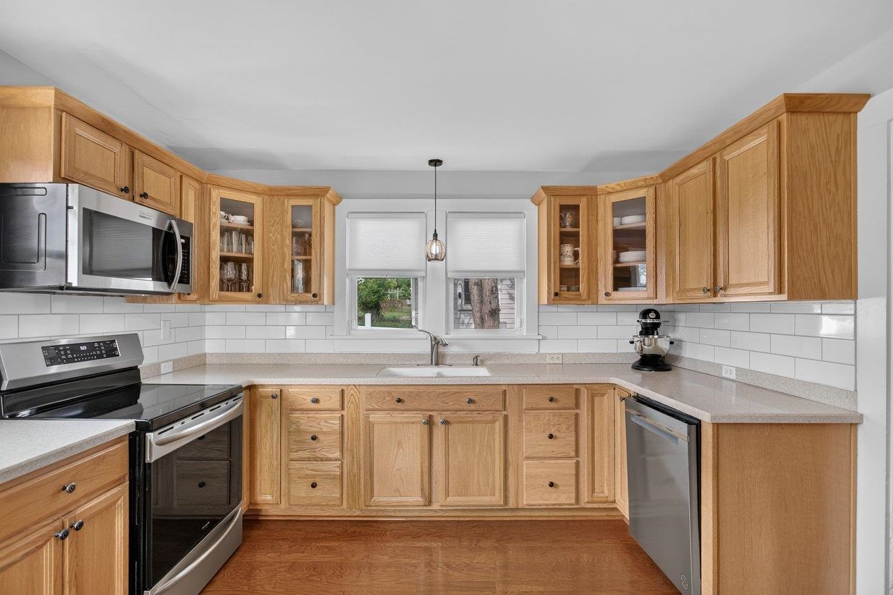 18 E PEABODY ST, STAUNTON, Virginia 24401, 4 Bedrooms Bedrooms, ,2 BathroomsBathrooms,Residential,18 E PEABODY ST,680390 MLS # 680390