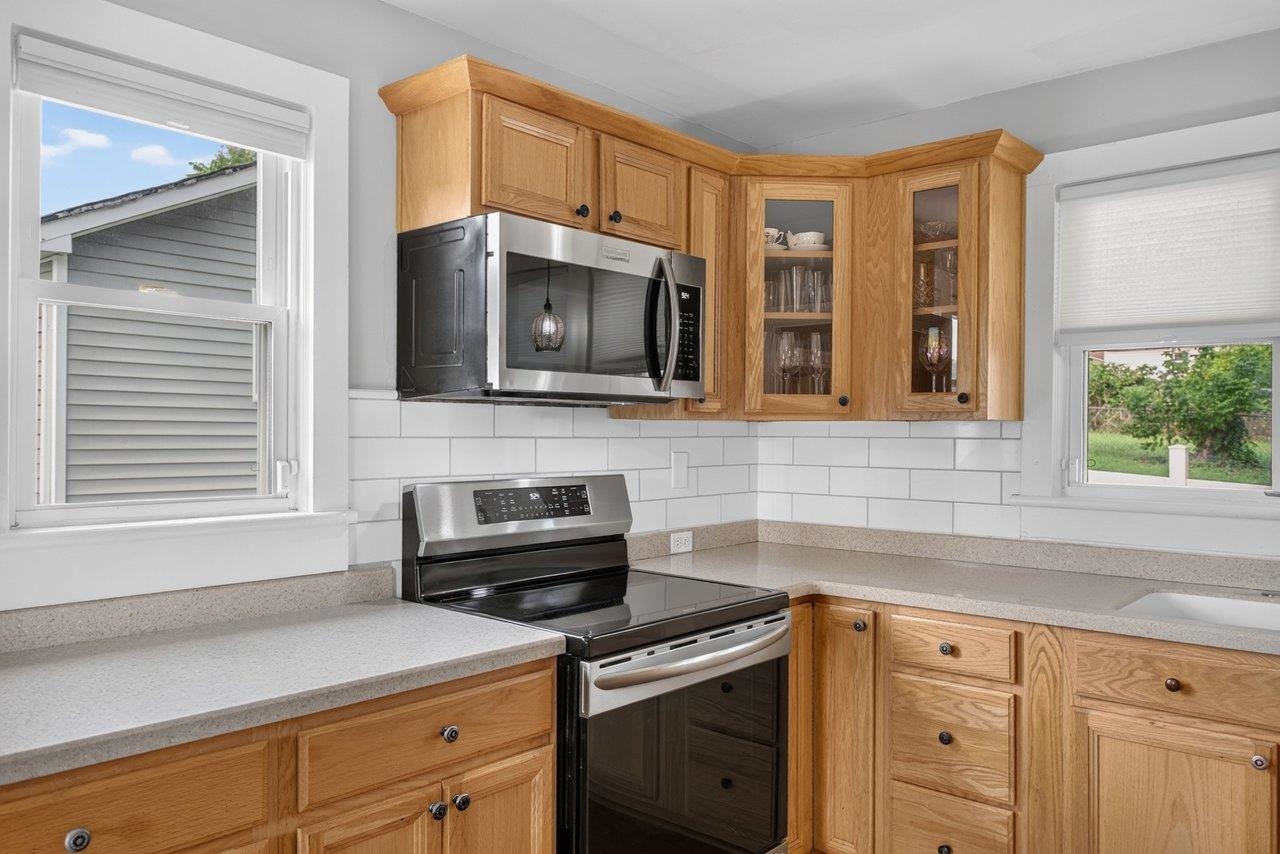 18 E PEABODY ST, STAUNTON, Virginia 24401, 4 Bedrooms Bedrooms, ,2 BathroomsBathrooms,Residential,18 E PEABODY ST,680390 MLS # 680390