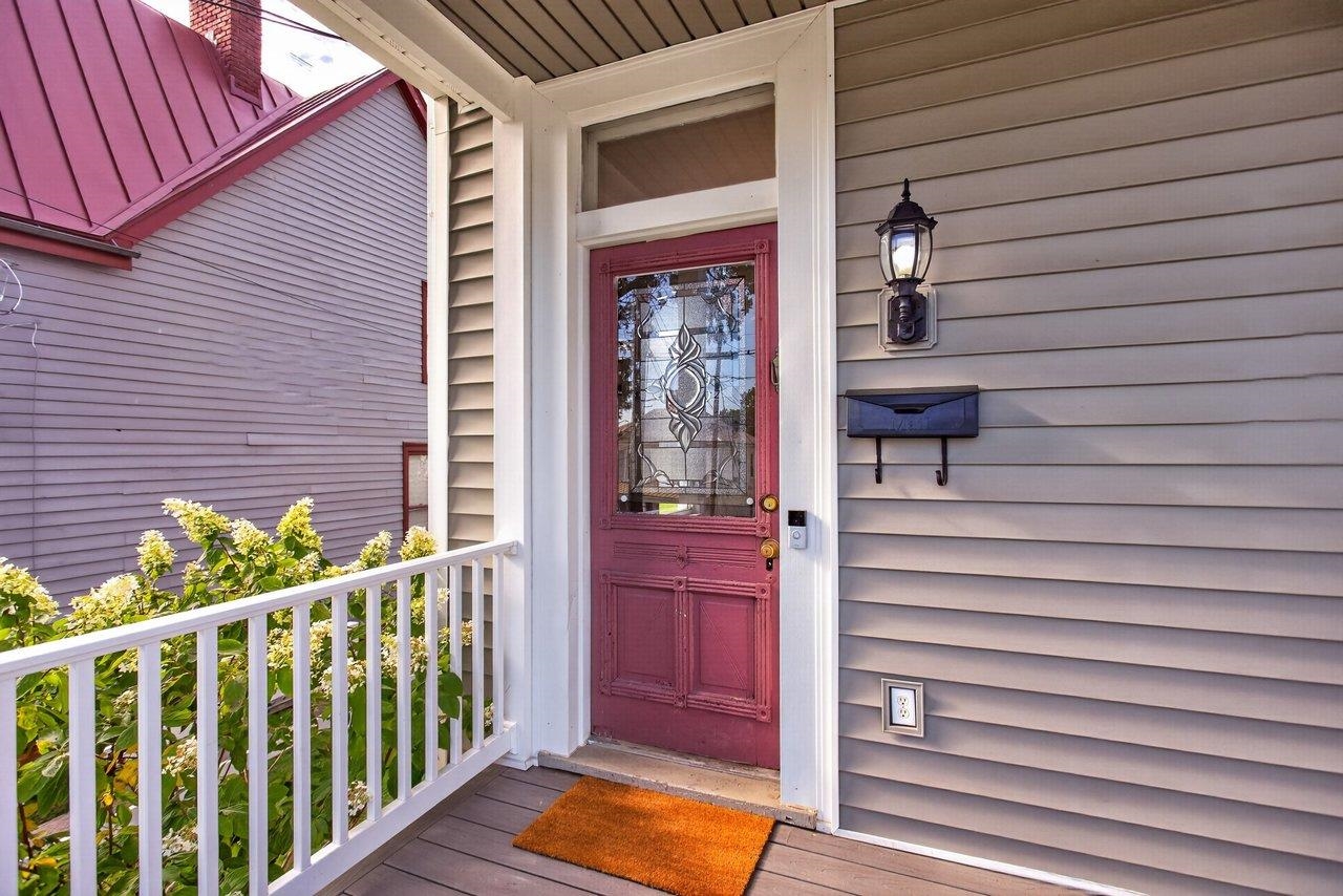 18 E PEABODY ST, STAUNTON, Virginia 24401, 4 Bedrooms Bedrooms, ,2 BathroomsBathrooms,Residential,18 E PEABODY ST,680390 MLS # 680390