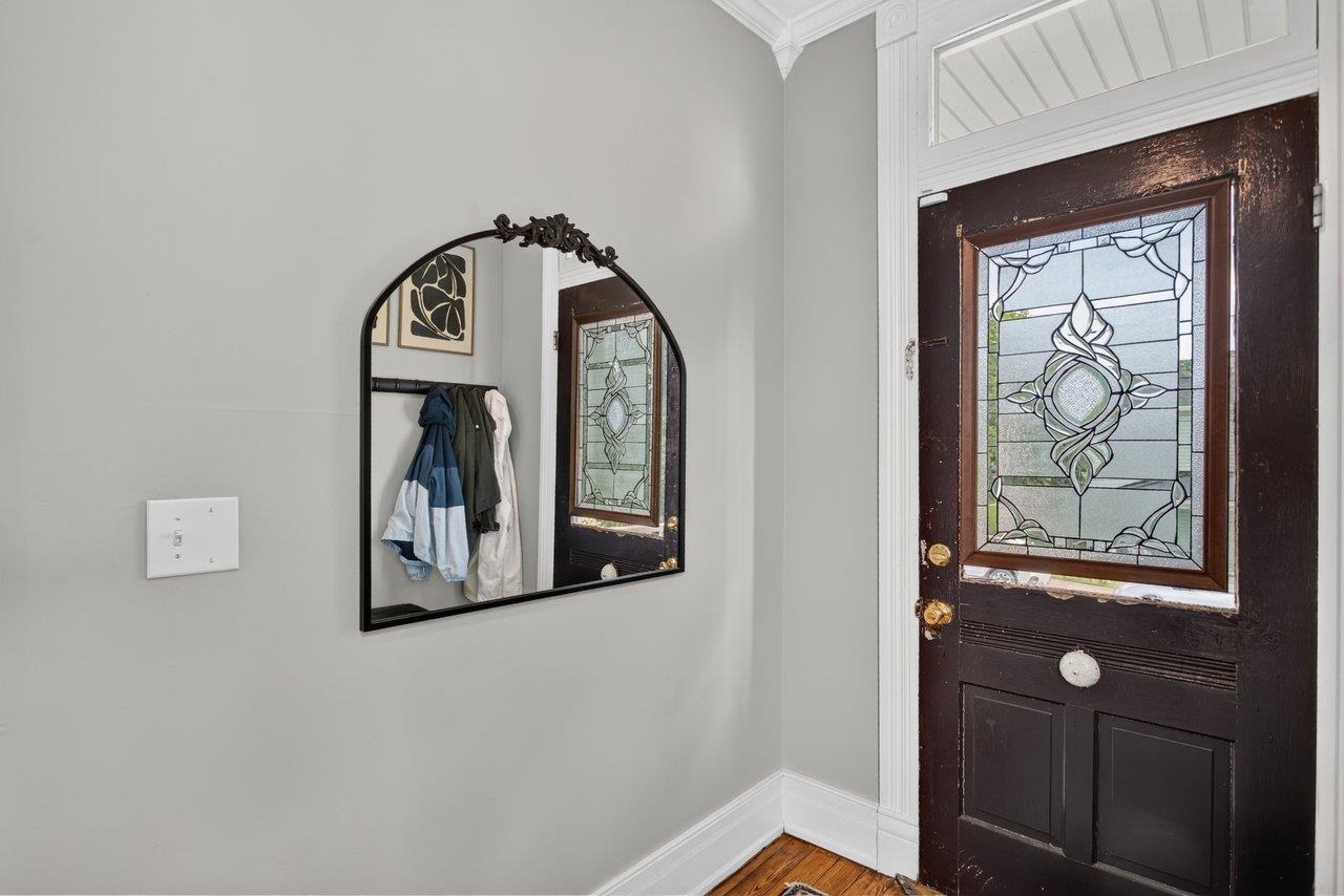 18 E PEABODY ST, STAUNTON, Virginia 24401, 4 Bedrooms Bedrooms, ,2 BathroomsBathrooms,Residential,18 E PEABODY ST,680390 MLS # 680390