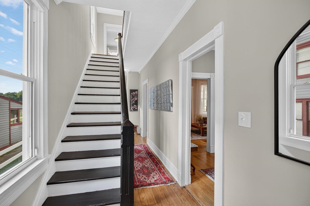 18 E PEABODY ST, STAUNTON, Virginia 24401, 4 Bedrooms Bedrooms, ,2 BathroomsBathrooms,Residential,18 E PEABODY ST,680390 MLS # 680390