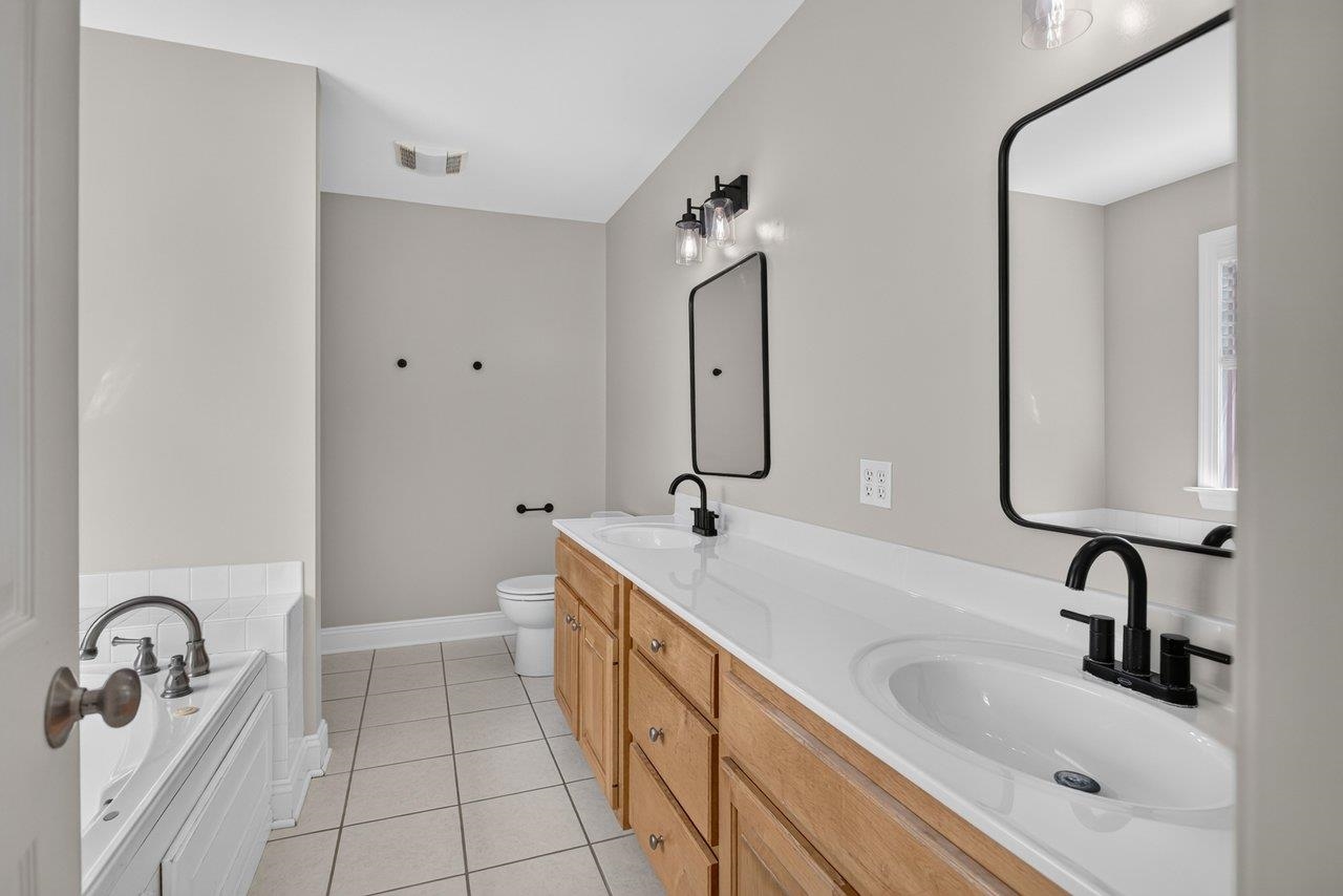 106 BELL CREEK DR, STAUNTON, Virginia 24401, 3 Bedrooms Bedrooms, ,2 BathroomsBathrooms,Residential,106 BELL CREEK DR,680392 MLS # 680392
