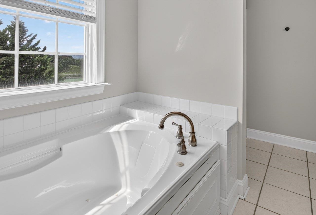 106 BELL CREEK DR, STAUNTON, Virginia 24401, 3 Bedrooms Bedrooms, ,2 BathroomsBathrooms,Residential,106 BELL CREEK DR,680392 MLS # 680392