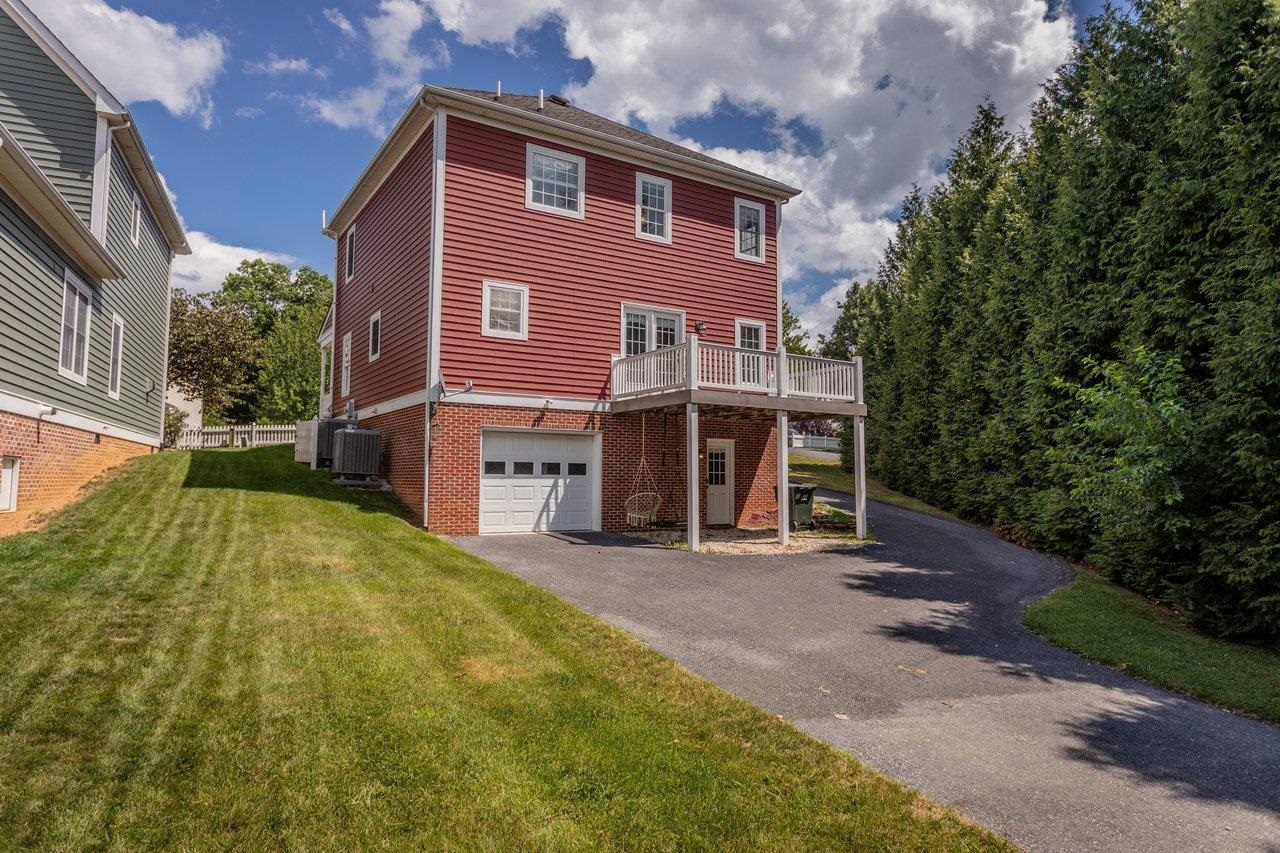 106 BELL CREEK DR, STAUNTON, Virginia 24401, 3 Bedrooms Bedrooms, ,2 BathroomsBathrooms,Residential,106 BELL CREEK DR,680392 MLS # 680392