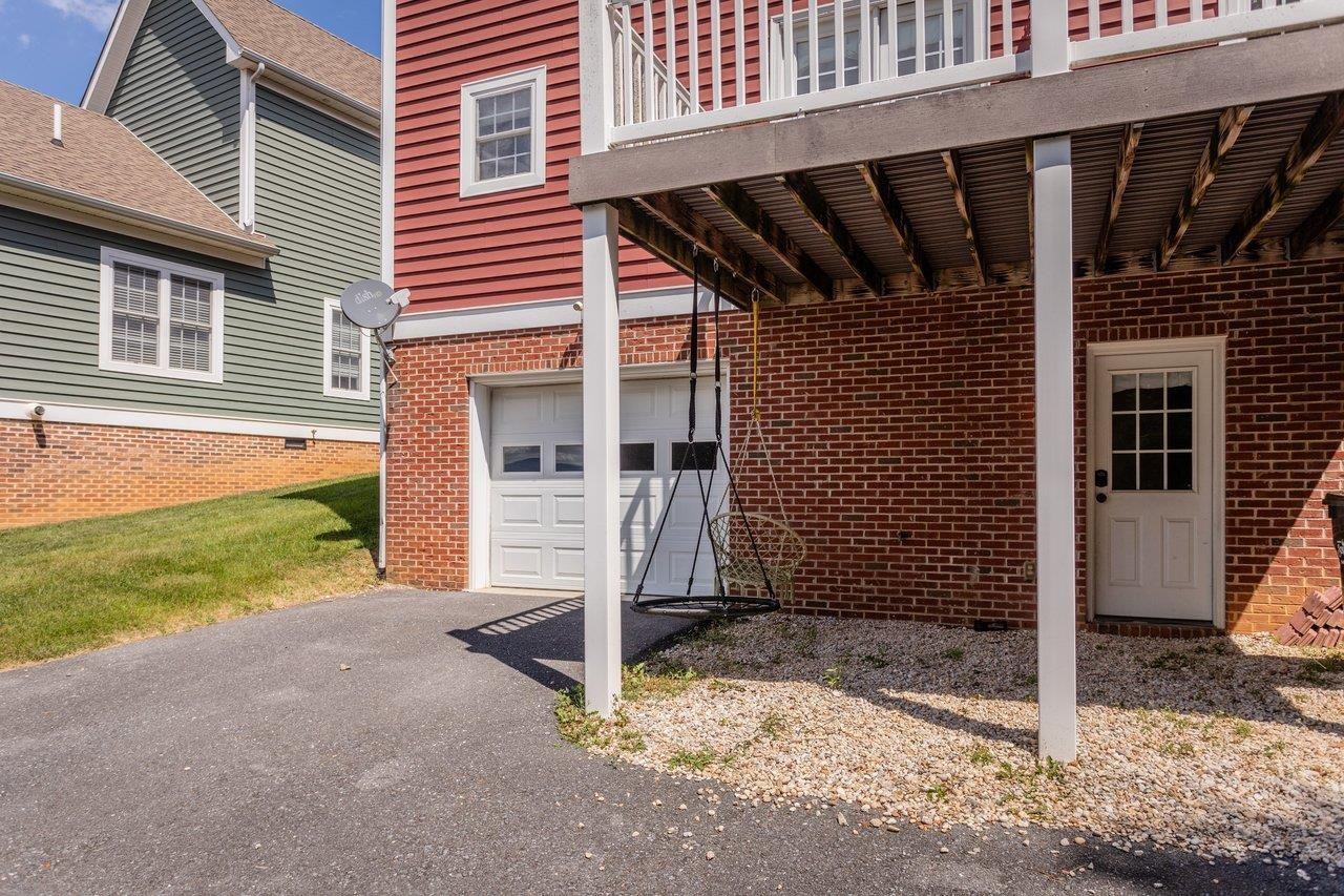 106 BELL CREEK DR, STAUNTON, Virginia 24401, 3 Bedrooms Bedrooms, ,2 BathroomsBathrooms,Residential,106 BELL CREEK DR,680392 MLS # 680392