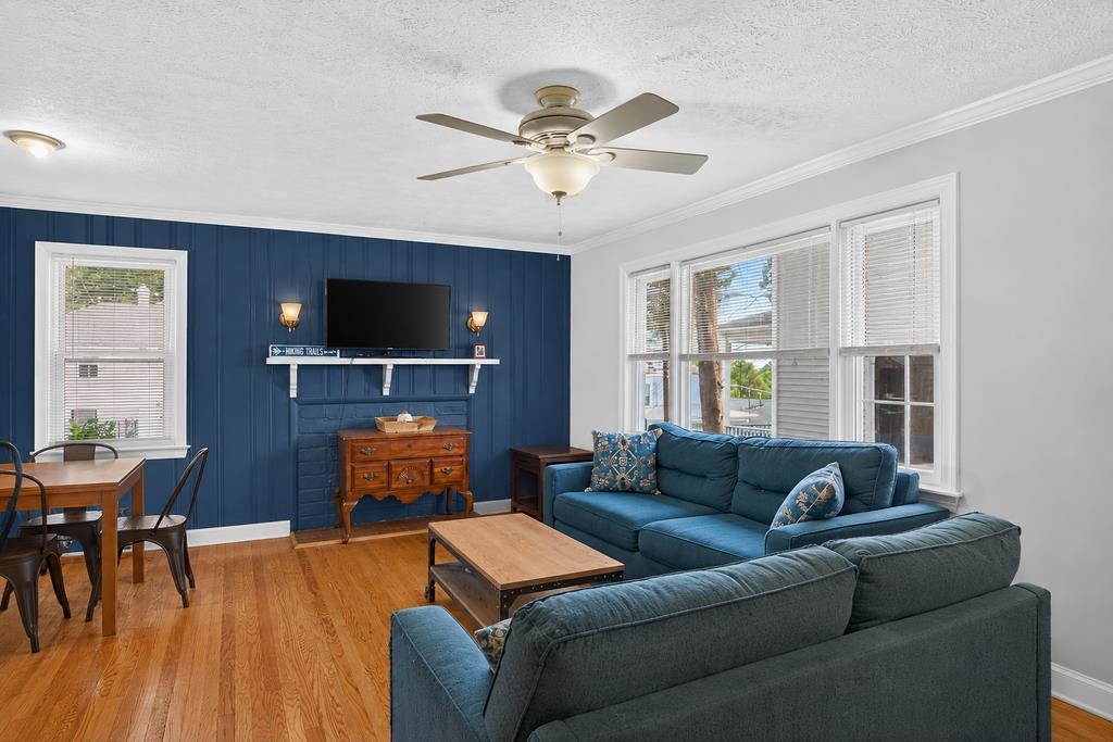 14 E PEABODY ST, STAUNTON, Virginia 24401, 3 Bedrooms Bedrooms, ,1 BathroomBathrooms,Residential,14 E PEABODY ST,680394 MLS # 680394 14 E PEABODY ST, STAUNTON, Virginia 24401, 3 Bedrooms Bedrooms, ,1 BathroomBathrooms,Residential,14 E PEABODY ST,680394 MLS # 680394