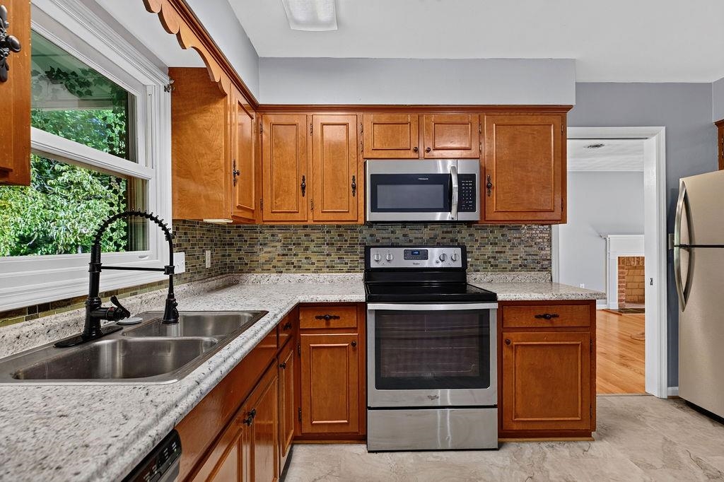 1215 PINEHURST RD, STAUNTON, Virginia 24401, 3 Bedrooms Bedrooms, ,2 BathroomsBathrooms,Residential,1215 PINEHURST RD,680395 MLS # 680395 1215 PINEHURST RD, STAUNTON, Virginia 24401, 3 Bedrooms Bedrooms, ,2 BathroomsBathrooms,Residential,1215 PINEHURST RD,680395 MLS # 680395