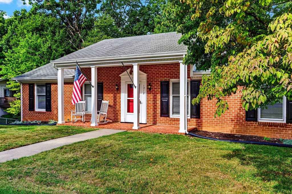 1215 PINEHURST RD, STAUNTON, Virginia 24401, 3 Bedrooms Bedrooms, ,2 BathroomsBathrooms,Residential,1215 PINEHURST RD,680395 MLS # 680395 1215 PINEHURST RD, STAUNTON, Virginia 24401, 3 Bedrooms Bedrooms, ,2 BathroomsBathrooms,Residential,1215 PINEHURST RD,680395 MLS # 680395