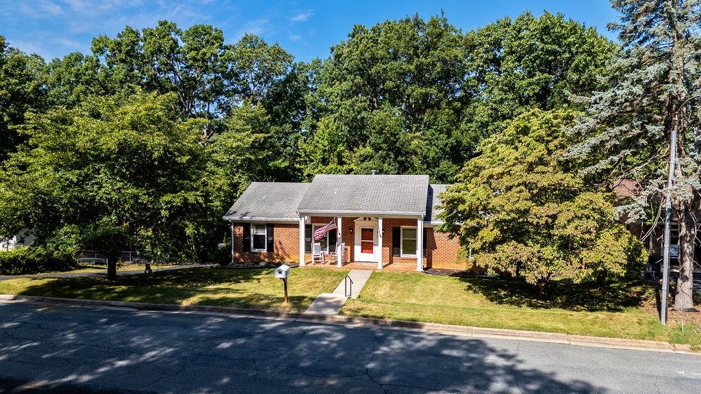 1215 PINEHURST RD, STAUNTON, Virginia 24401, 3 Bedrooms Bedrooms, ,2 BathroomsBathrooms,Residential,1215 PINEHURST RD,680395 MLS # 680395 1215 PINEHURST RD, STAUNTON, Virginia 24401, 3 Bedrooms Bedrooms, ,2 BathroomsBathrooms,Residential,1215 PINEHURST RD,680395 MLS # 680395