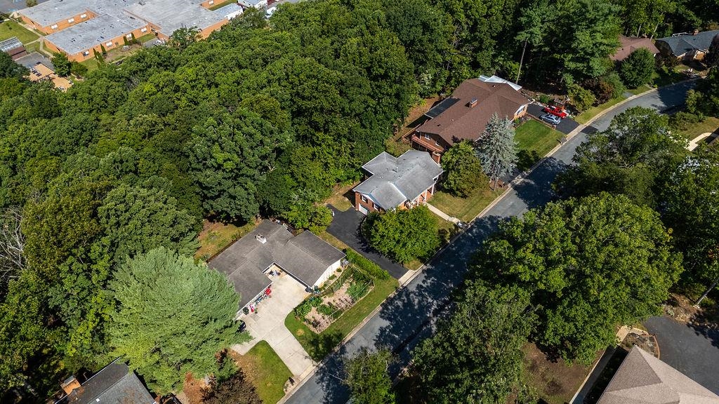 1215 PINEHURST RD, STAUNTON, Virginia 24401, 3 Bedrooms Bedrooms, ,2 BathroomsBathrooms,Residential,1215 PINEHURST RD,680395 MLS # 680395 1215 PINEHURST RD, STAUNTON, Virginia 24401, 3 Bedrooms Bedrooms, ,2 BathroomsBathrooms,Residential,1215 PINEHURST RD,680395 MLS # 680395