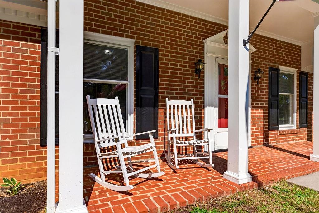 1215 PINEHURST RD, STAUNTON, Virginia 24401, 3 Bedrooms Bedrooms, ,2 BathroomsBathrooms,Residential,1215 PINEHURST RD,680395 MLS # 680395 1215 PINEHURST RD, STAUNTON, Virginia 24401, 3 Bedrooms Bedrooms, ,2 BathroomsBathrooms,Residential,1215 PINEHURST RD,680395 MLS # 680395