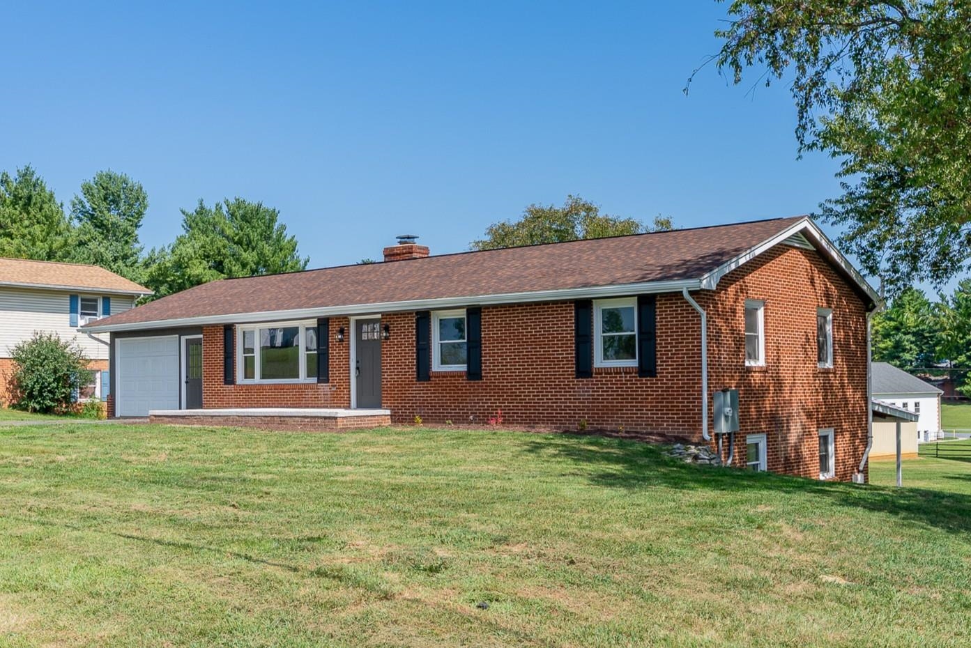 4647 STELLA ST, PENN LAIRD, Virginia 22846, 4 Bedrooms Bedrooms, ,3 BathroomsBathrooms,Residential,4647 STELLA ST,679903 MLS # 679903 4647 STELLA ST, PENN LAIRD, Virginia 22846, 4 Bedrooms Bedrooms, ,3 BathroomsBathrooms,Residential,4647 STELLA ST,679903 MLS # 679903
