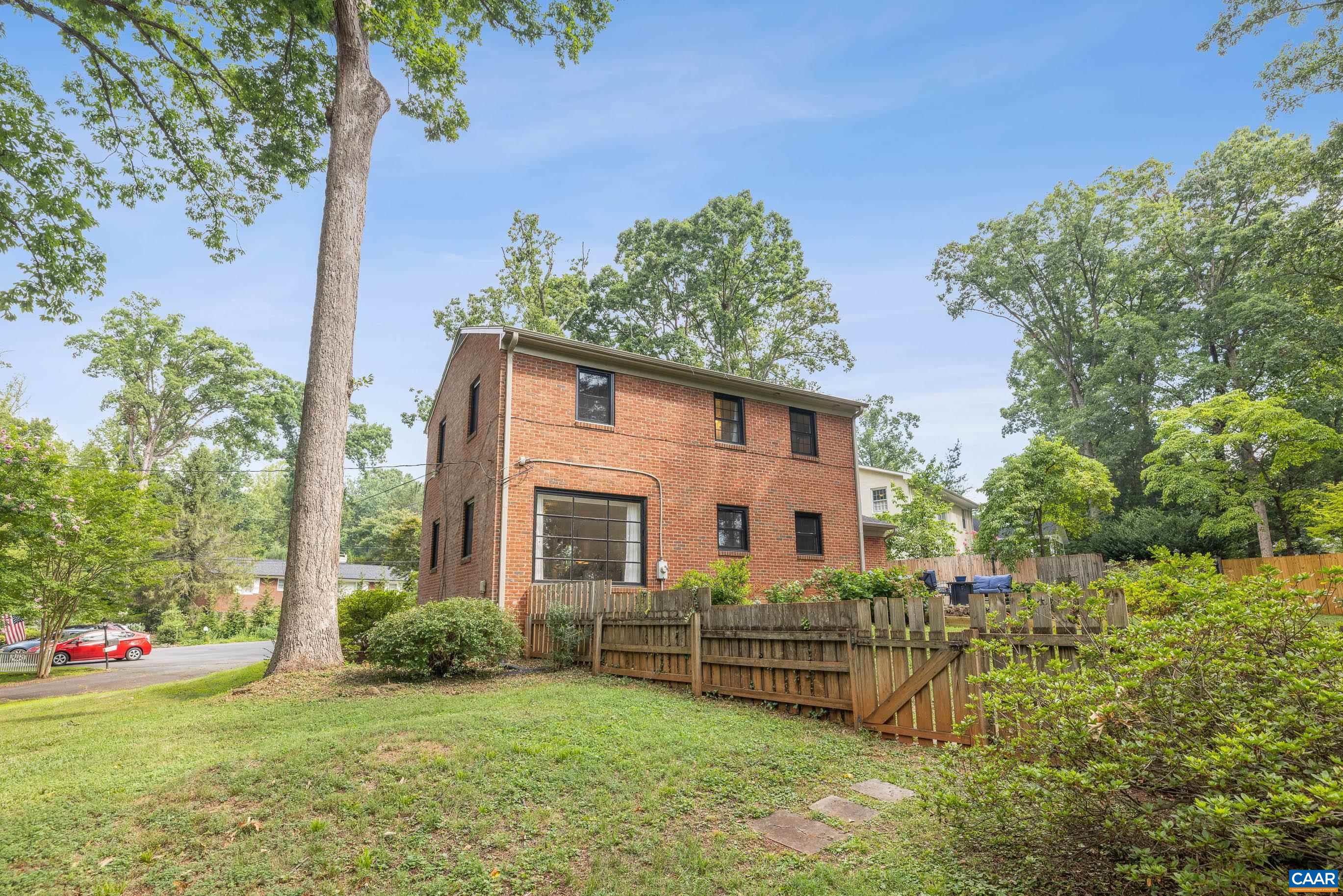102 ANGUS CT, CHARLOTTESVILLE, Virginia 22901, 3 Bedrooms Bedrooms, ,2 BathroomsBathrooms,Residential,102 ANGUS CT,680281 MLS # 680281 102 ANGUS CT, CHARLOTTESVILLE, Virginia 22901, 3 Bedrooms Bedrooms, ,2 BathroomsBathrooms,Residential,102 ANGUS CT,680281 MLS # 680281