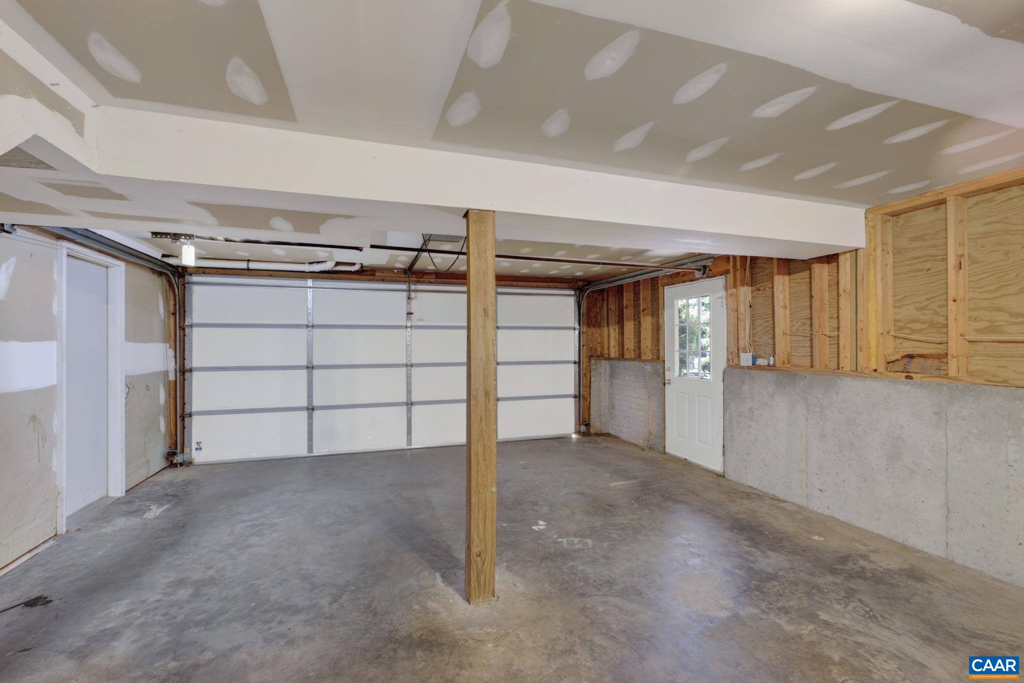 119 LUPINE LN, CHARLOTTESVILLE, Virginia 22901, 3 Bedrooms Bedrooms, ,2 BathroomsBathrooms,Residential,119 LUPINE LN,680301 MLS # 680301
