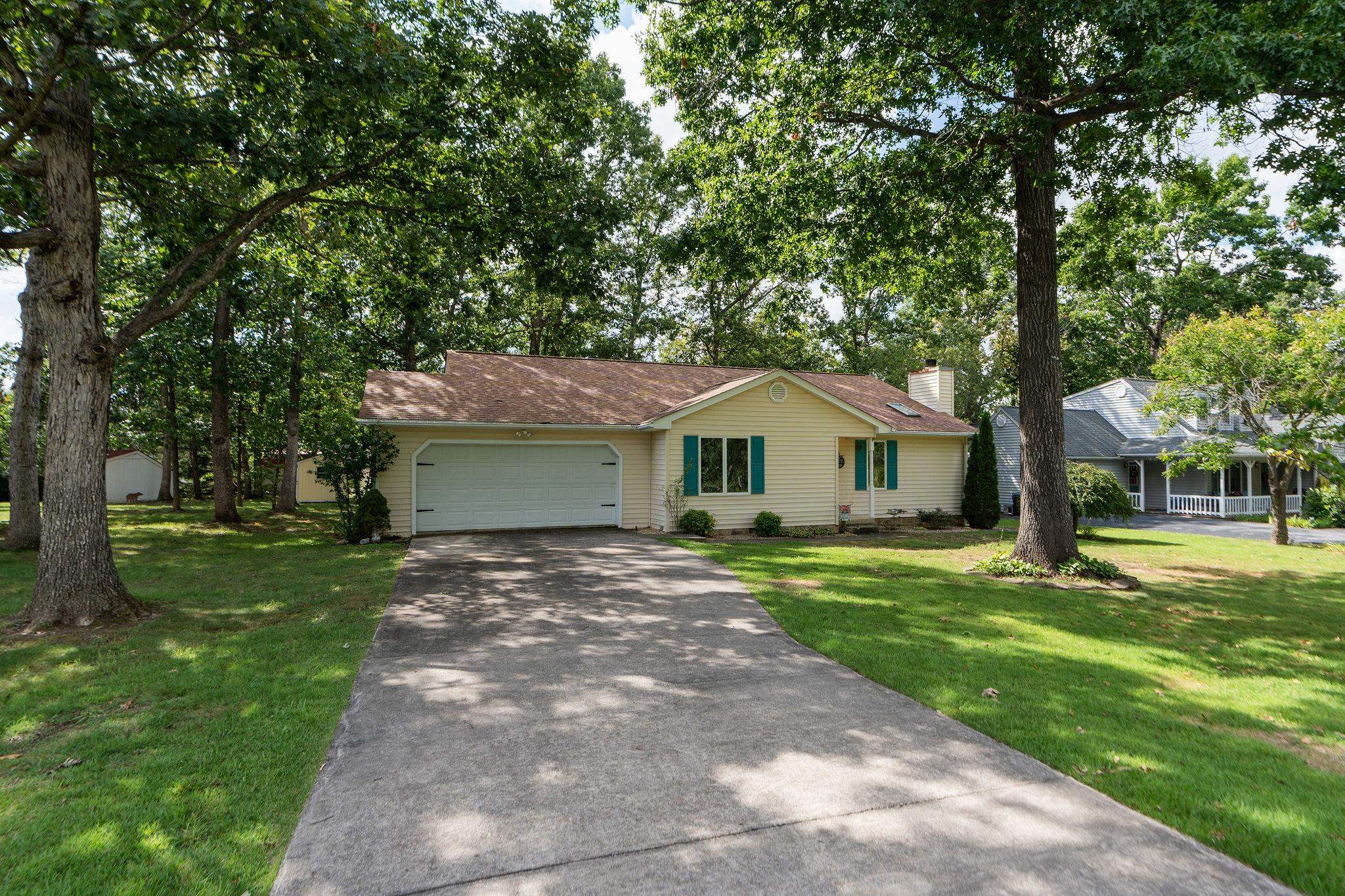 345 COOPER DR, STUARTS DRAFT, Virginia 24477, 3 Bedrooms Bedrooms, ,2 BathroomsBathrooms,Residential,345 COOPER DR,680400 MLS # 680400 345 COOPER DR, STUARTS DRAFT, Virginia 24477, 3 Bedrooms Bedrooms, ,2 BathroomsBathrooms,Residential,345 COOPER DR,680400 MLS # 680400