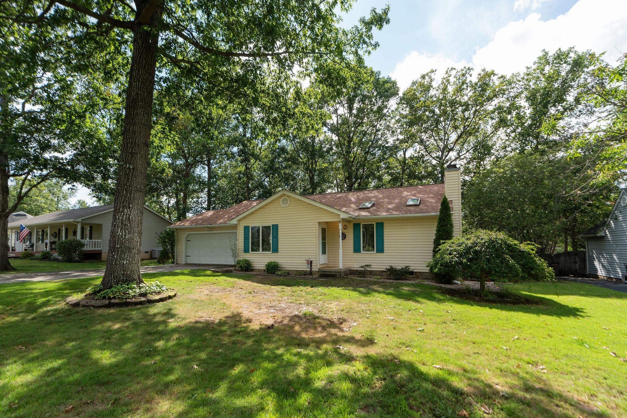 345 COOPER DR, STUARTS DRAFT, Virginia 24477, 3 Bedrooms Bedrooms, ,2 BathroomsBathrooms,Residential,345 COOPER DR,680400 MLS # 680400 345 COOPER DR, STUARTS DRAFT, Virginia 24477, 3 Bedrooms Bedrooms, ,2 BathroomsBathrooms,Residential,345 COOPER DR,680400 MLS # 680400