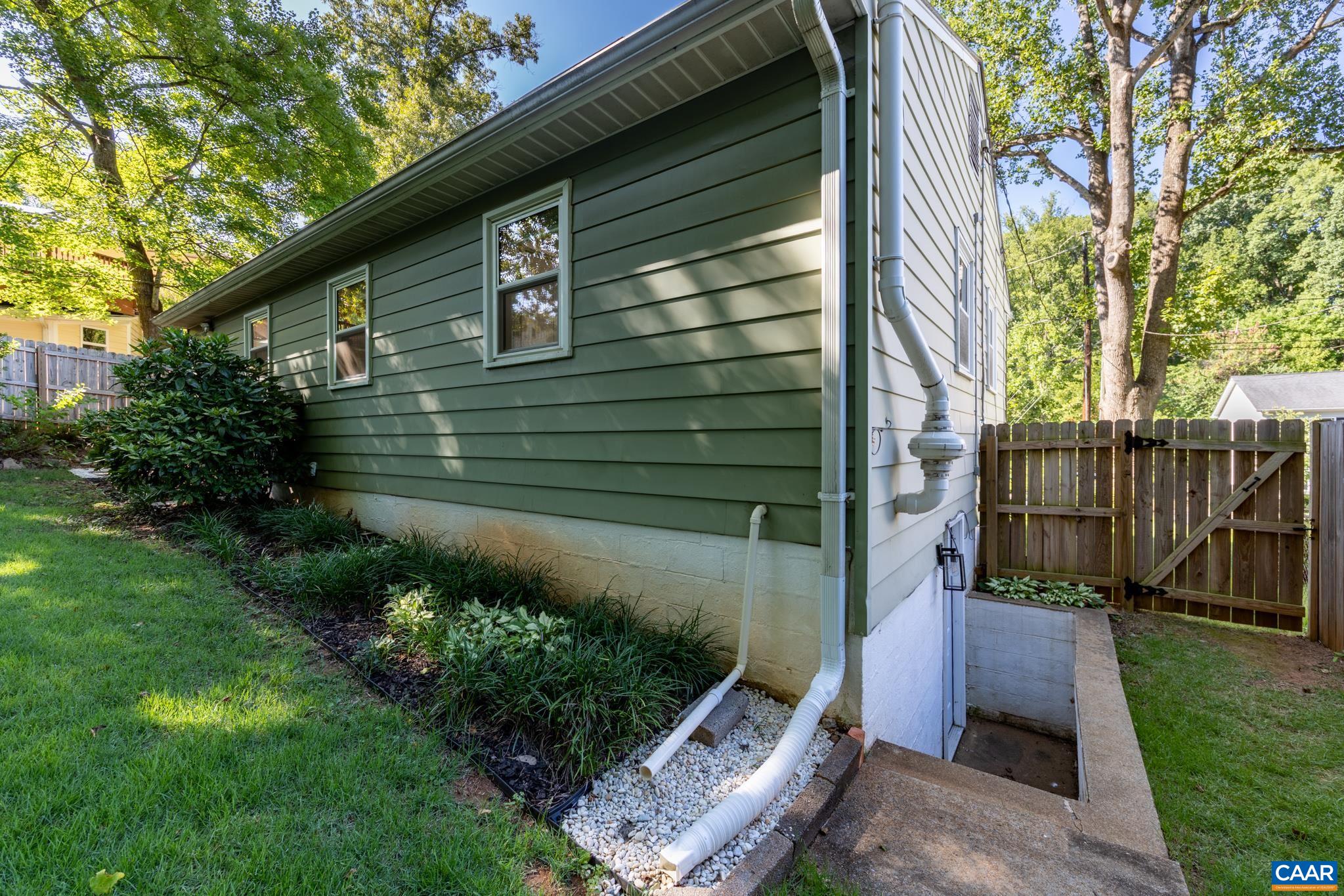 713 ROCK CREEK DR, CHARLOTTESVILLE, Virginia 22903, 3 Bedrooms Bedrooms, ,2 BathroomsBathrooms,Residential,713 ROCK CREEK DR,680408 MLS # 680408 713 ROCK CREEK DR, CHARLOTTESVILLE, Virginia 22903, 3 Bedrooms Bedrooms, ,2 BathroomsBathrooms,Residential,713 ROCK CREEK DR,680408 MLS # 680408