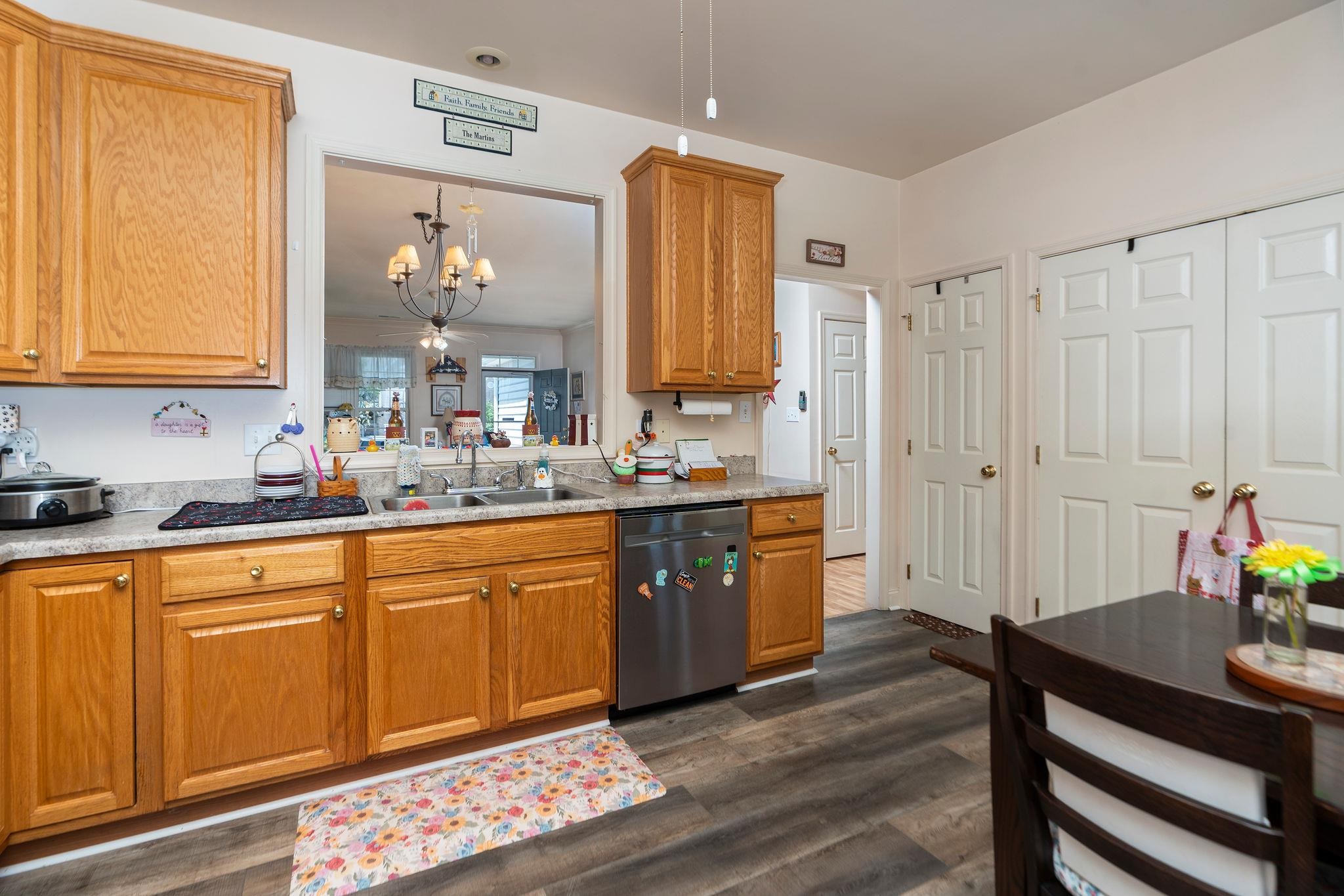 24 VILLA VIEW DR, STAUNTON, Virginia 24401, 3 Bedrooms Bedrooms, ,2 BathroomsBathrooms,Residential,24 VILLA VIEW DR,680411 MLS # 680411 24 VILLA VIEW DR, STAUNTON, Virginia 24401, 3 Bedrooms Bedrooms, ,2 BathroomsBathrooms,Residential,24 VILLA VIEW DR,680411 MLS # 680411
